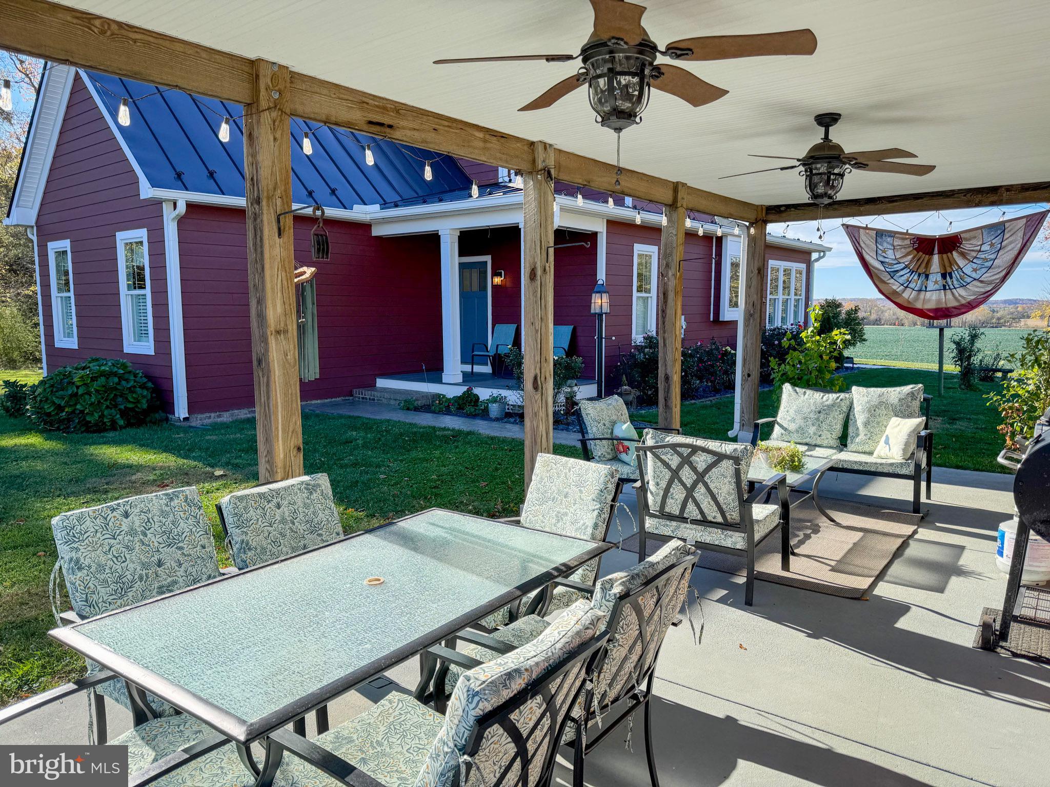 NONE  NO HOA - Residential