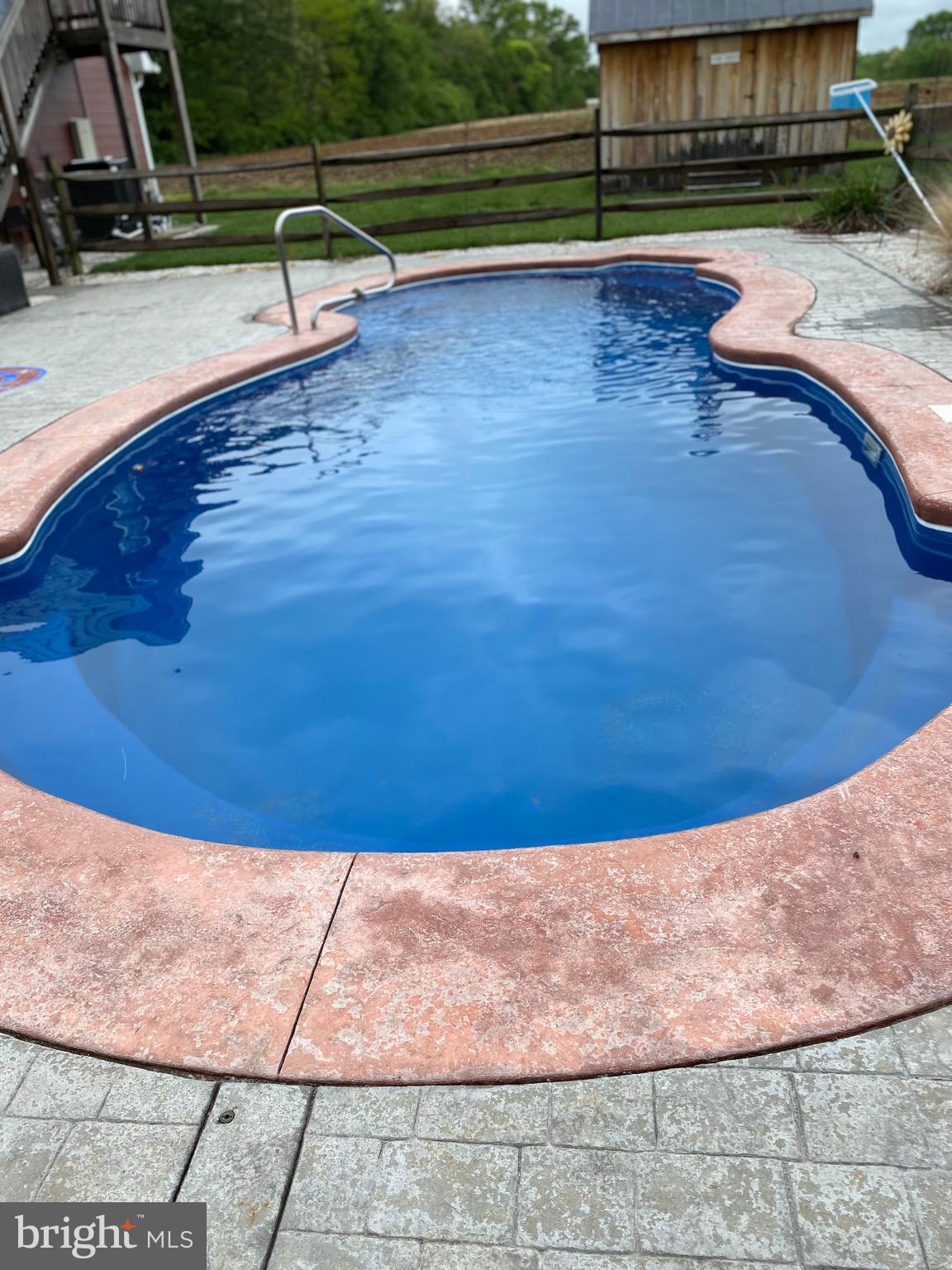 NONE  NO HOA - Residential