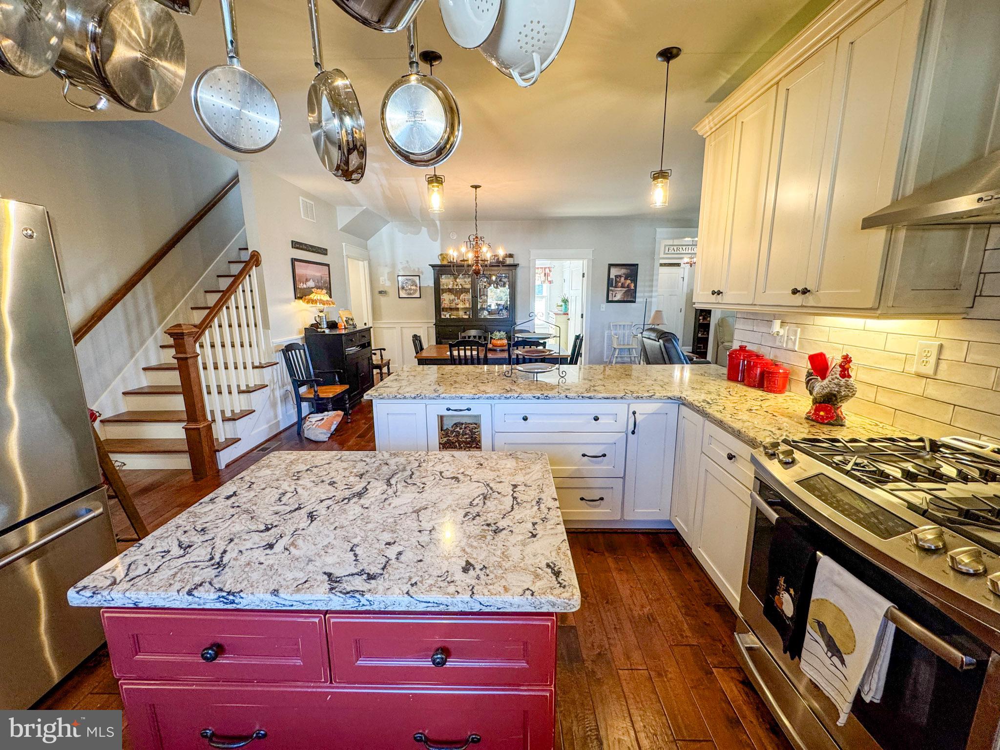 NONE  NO HOA - Residential