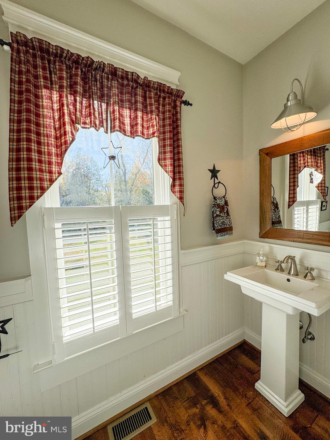 NONE  NO HOA - Residential