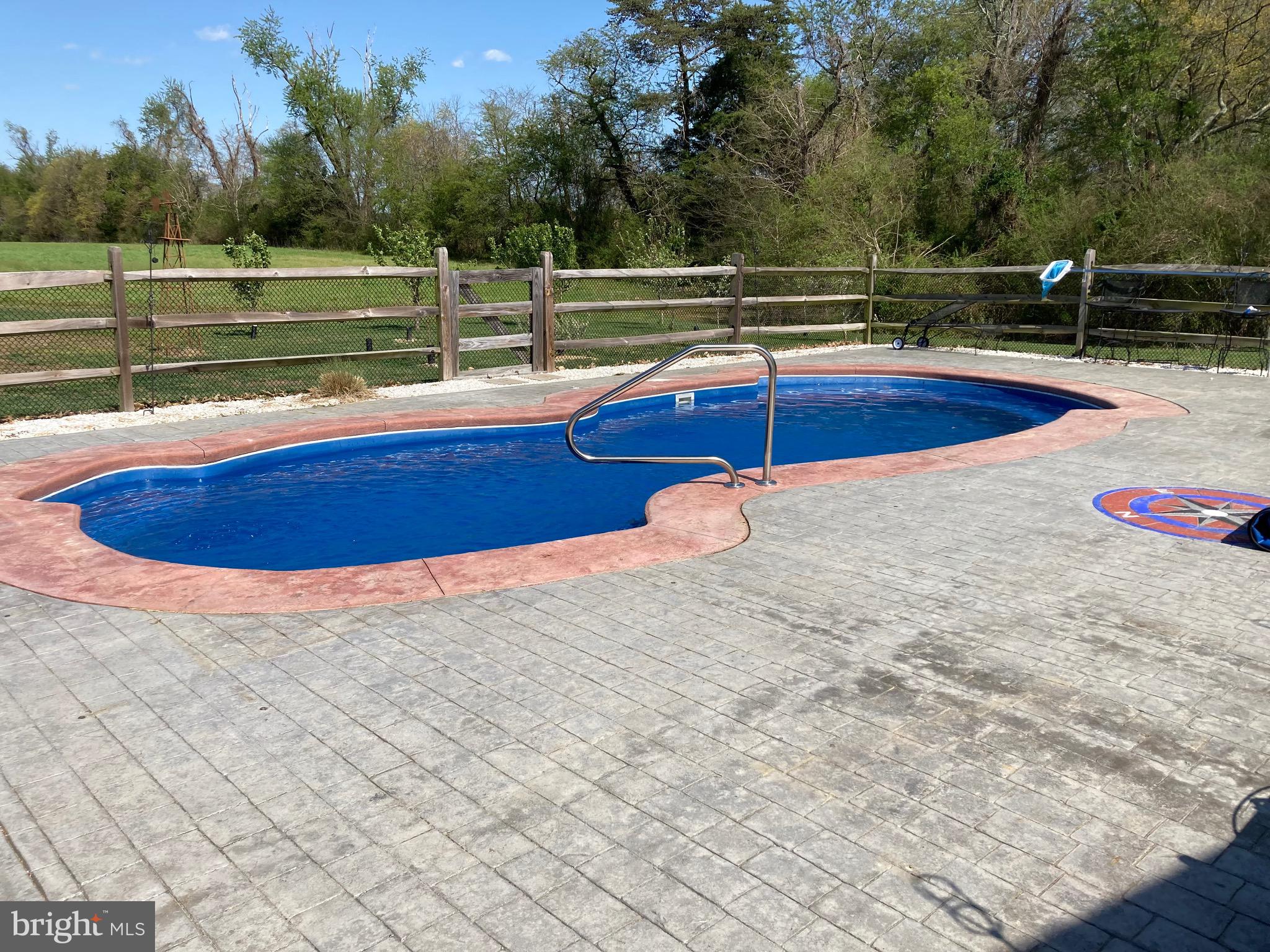 NONE  NO HOA - Residential