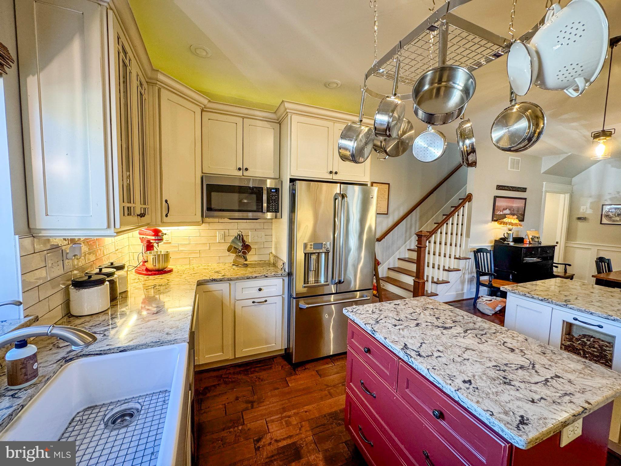 NONE  NO HOA - Residential