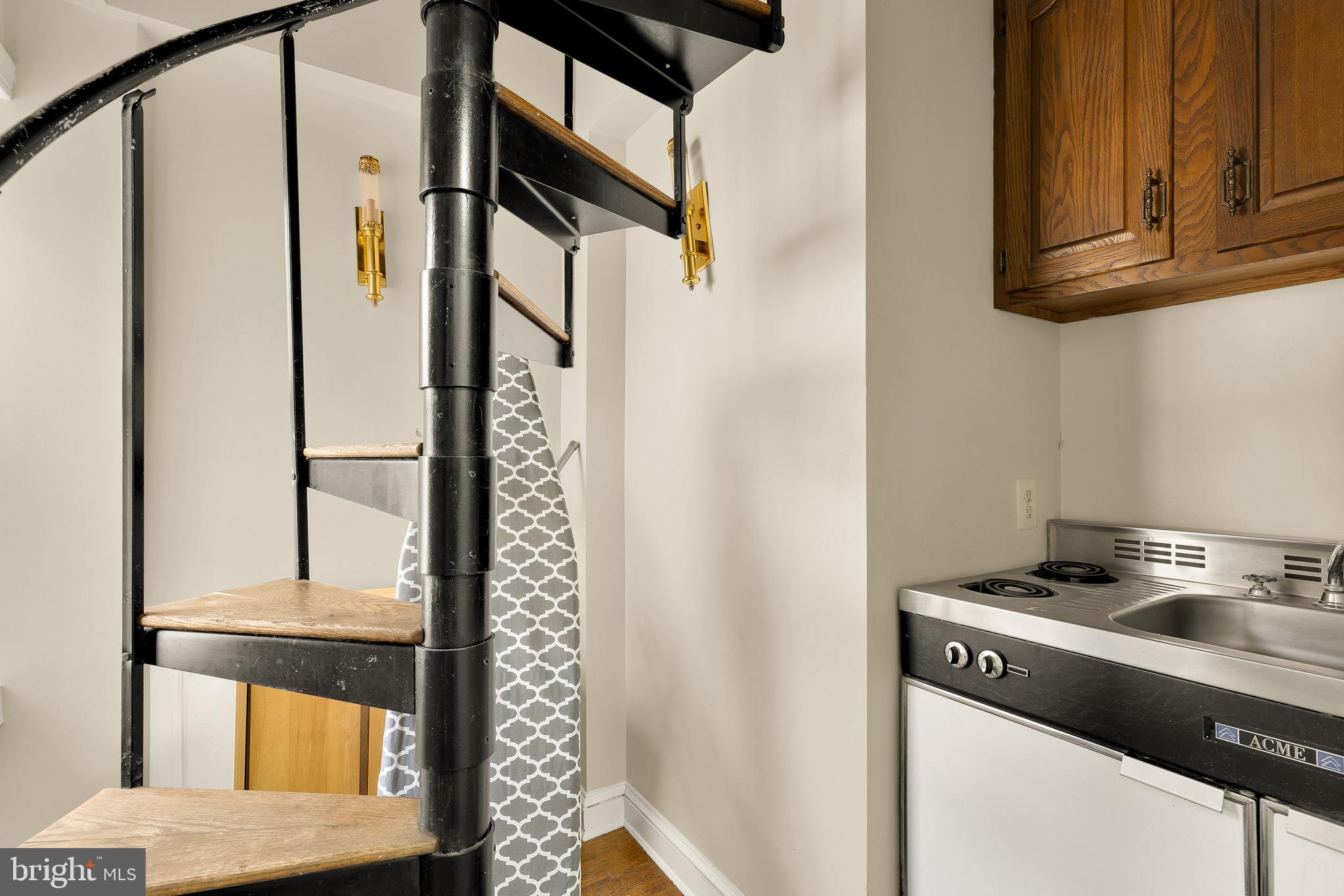 CAPITOL HILL - Residential