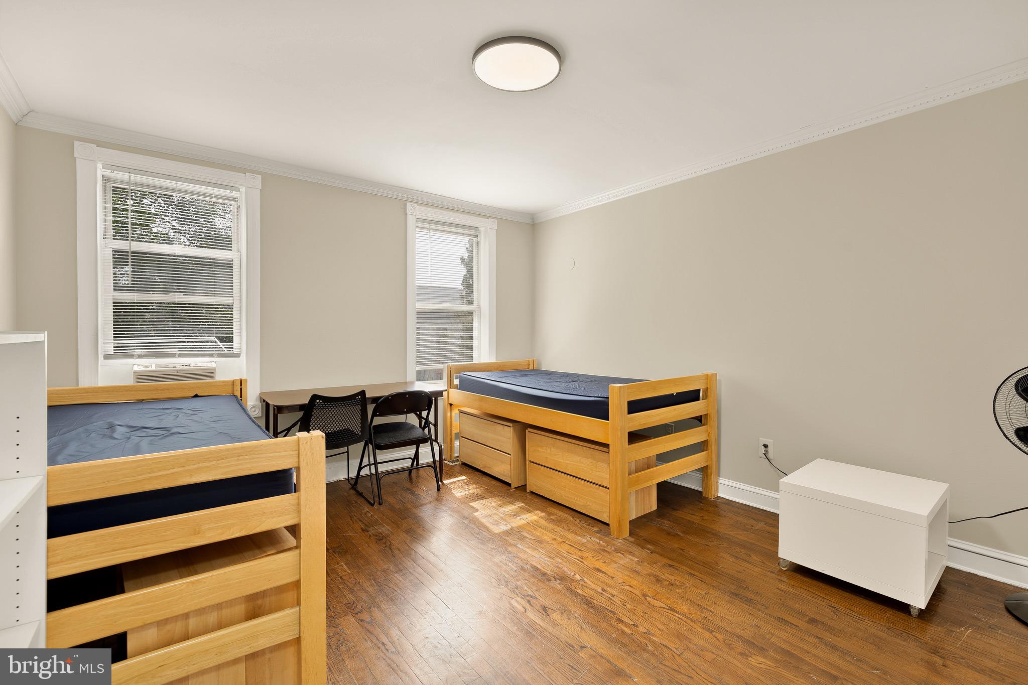 CAPITOL HILL - Residential