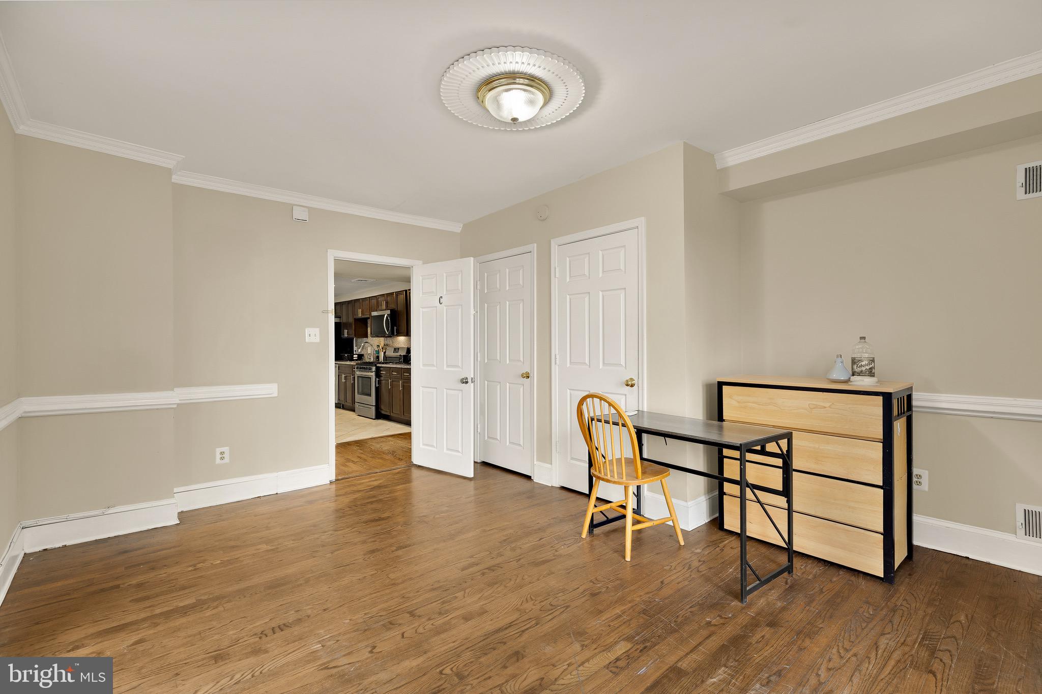 CAPITOL HILL - Residential