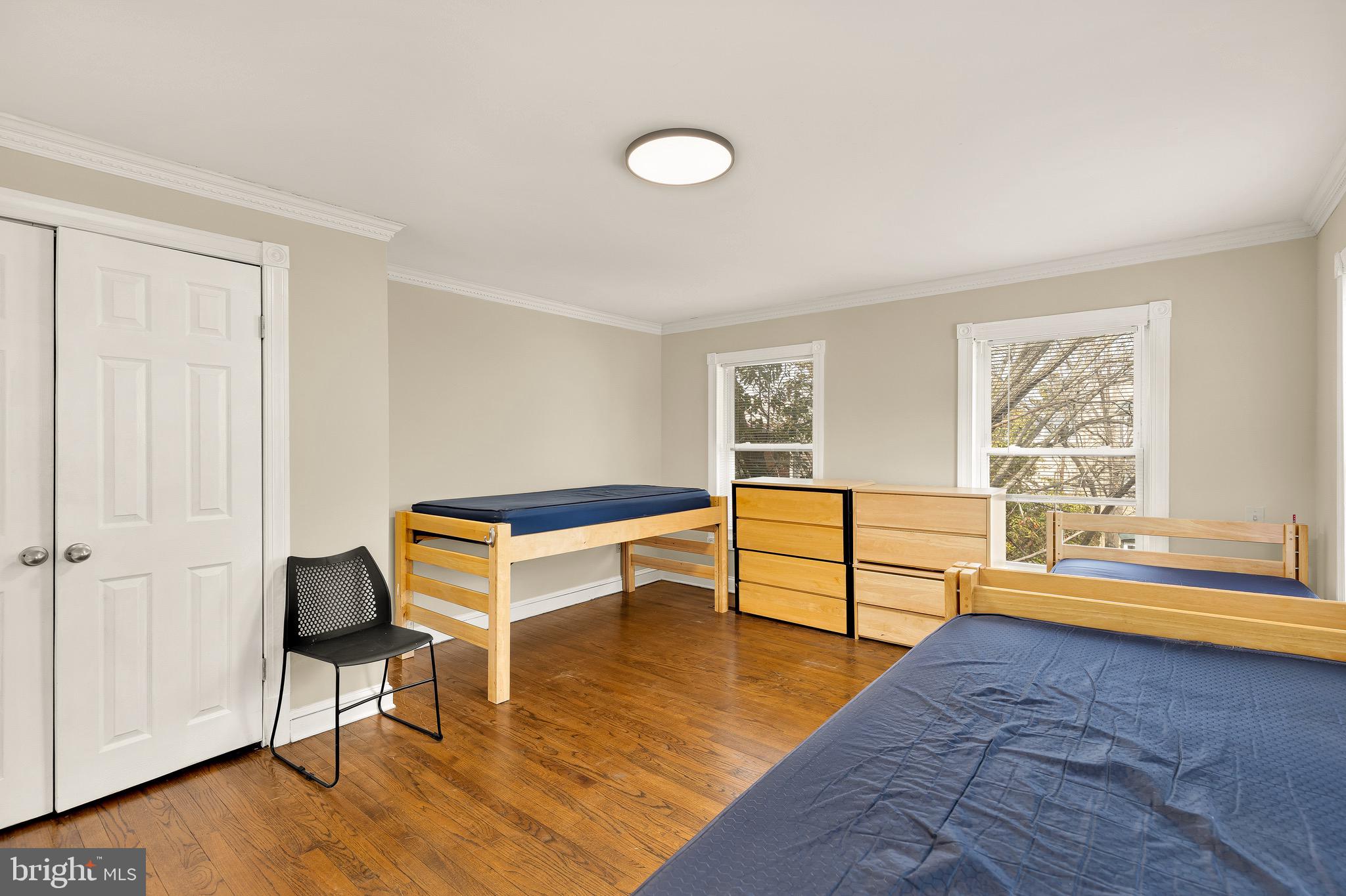 CAPITOL HILL - Residential