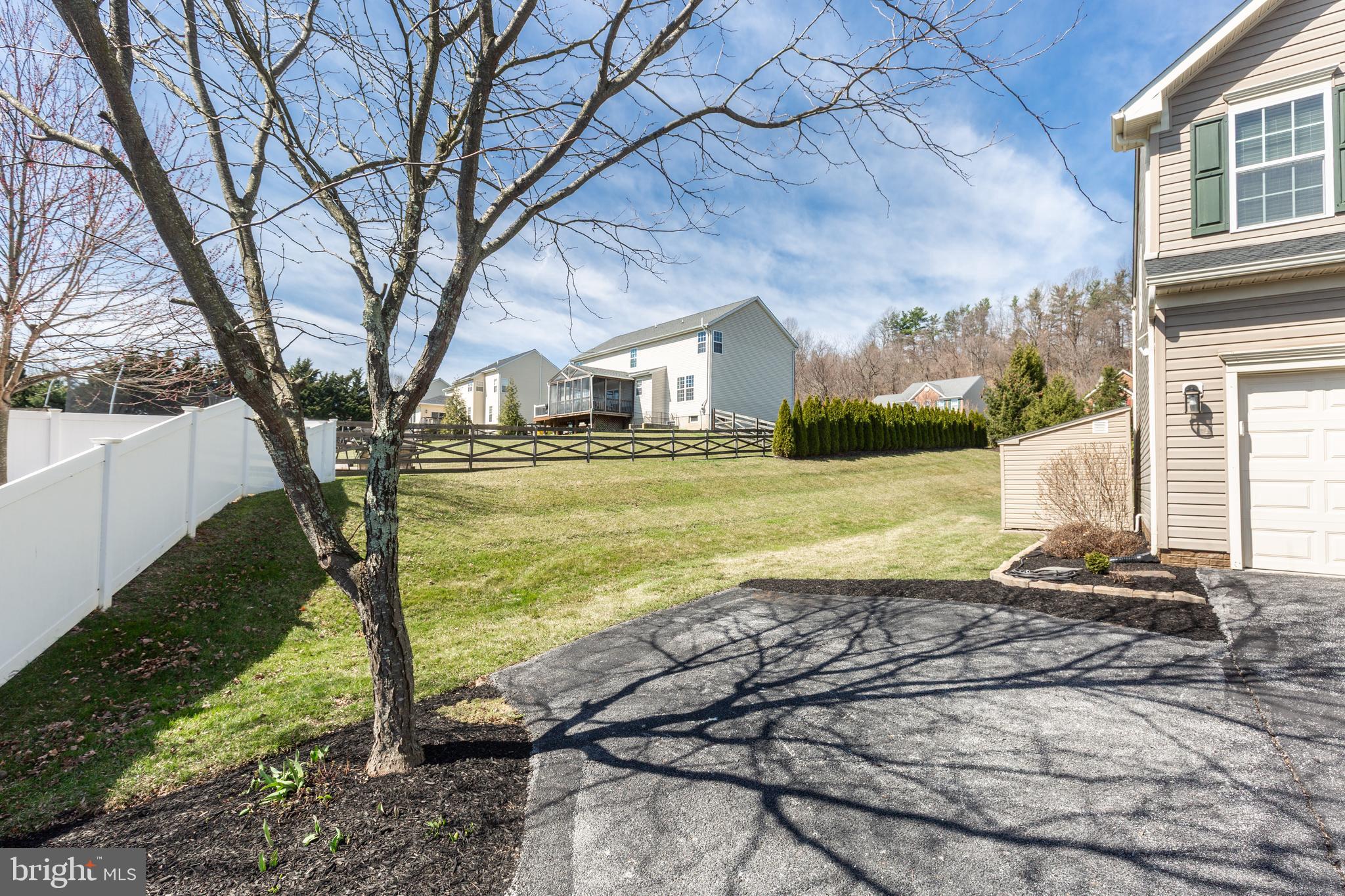 HALLIE HILL FARM - Residential