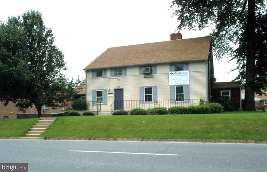 DEER PARK - Commercial Sale