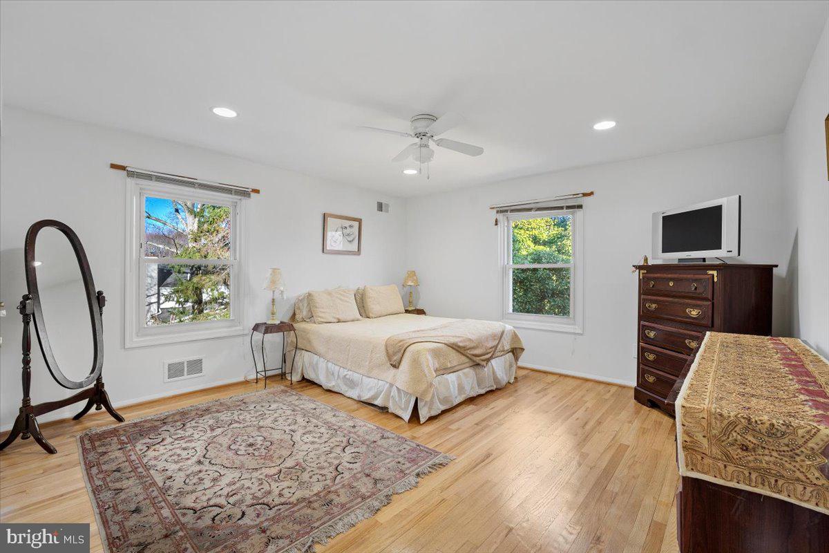 FOX HILLS - Residential