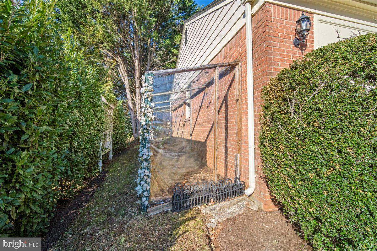 FOX HILLS - Residential