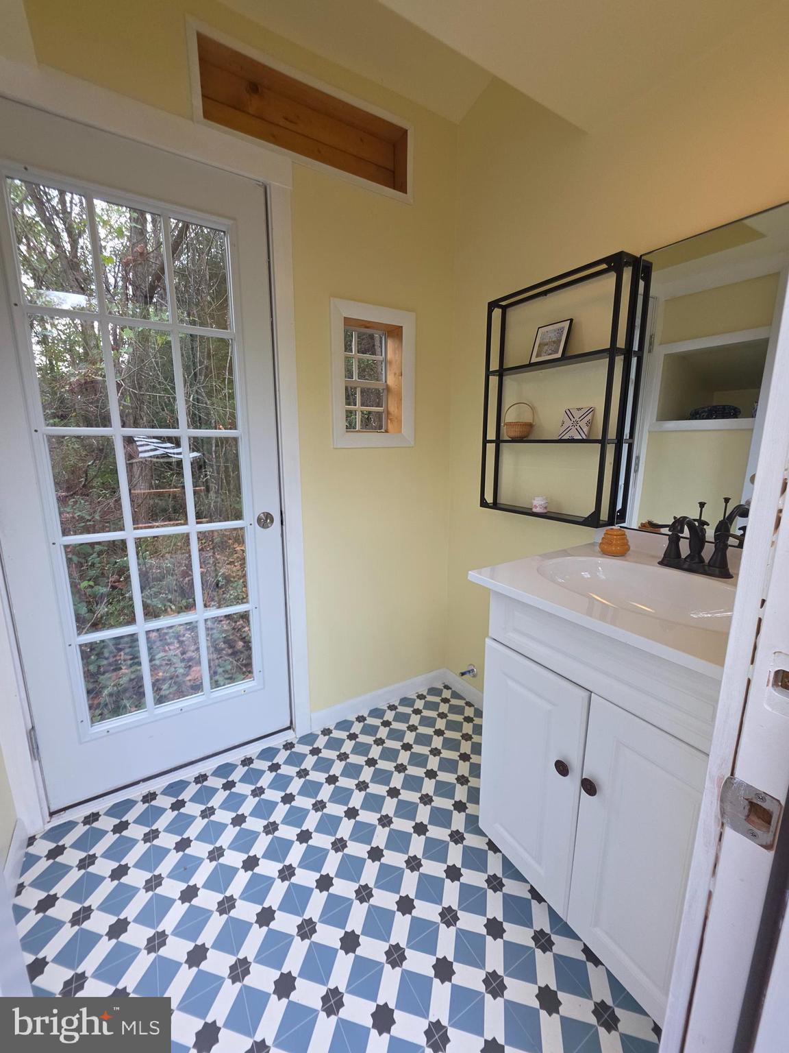 338 GANOTOWN EAST ROAD