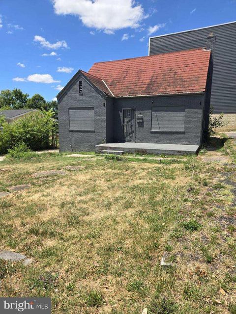 426 61ST STREET NE WASHINGTON DC 20019