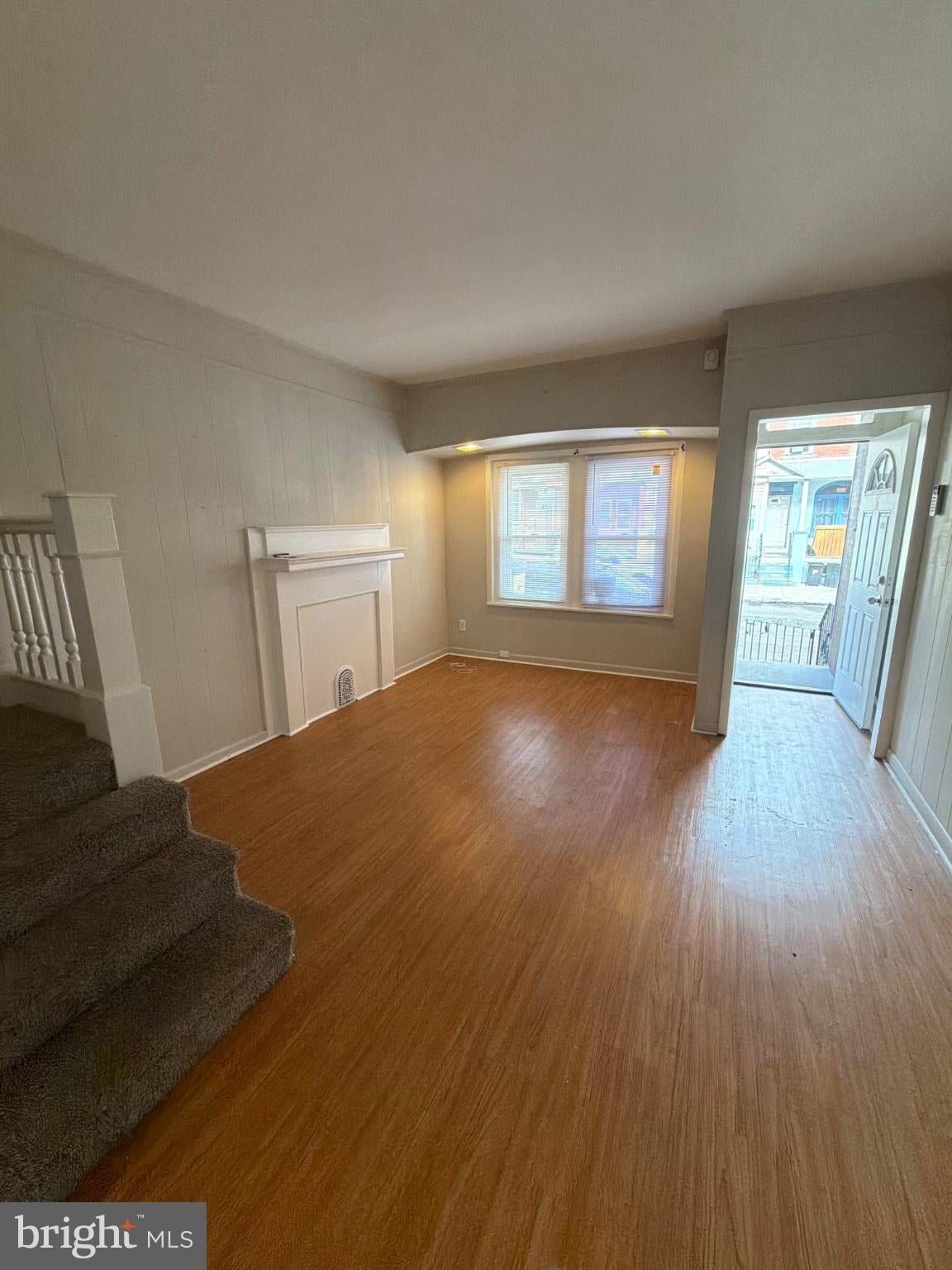 17 LEONARD AVENUE