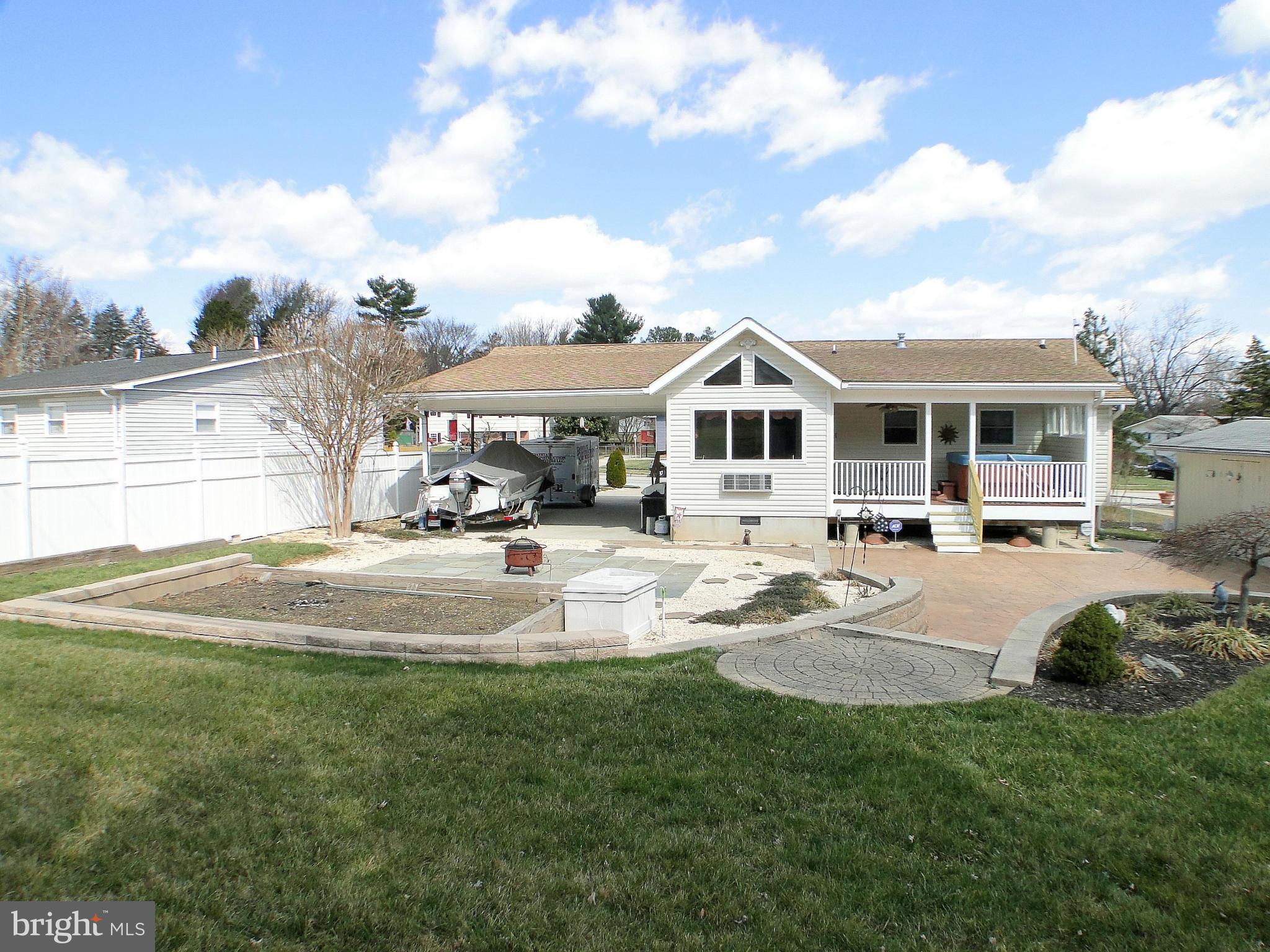 SUBURBIA - Residential