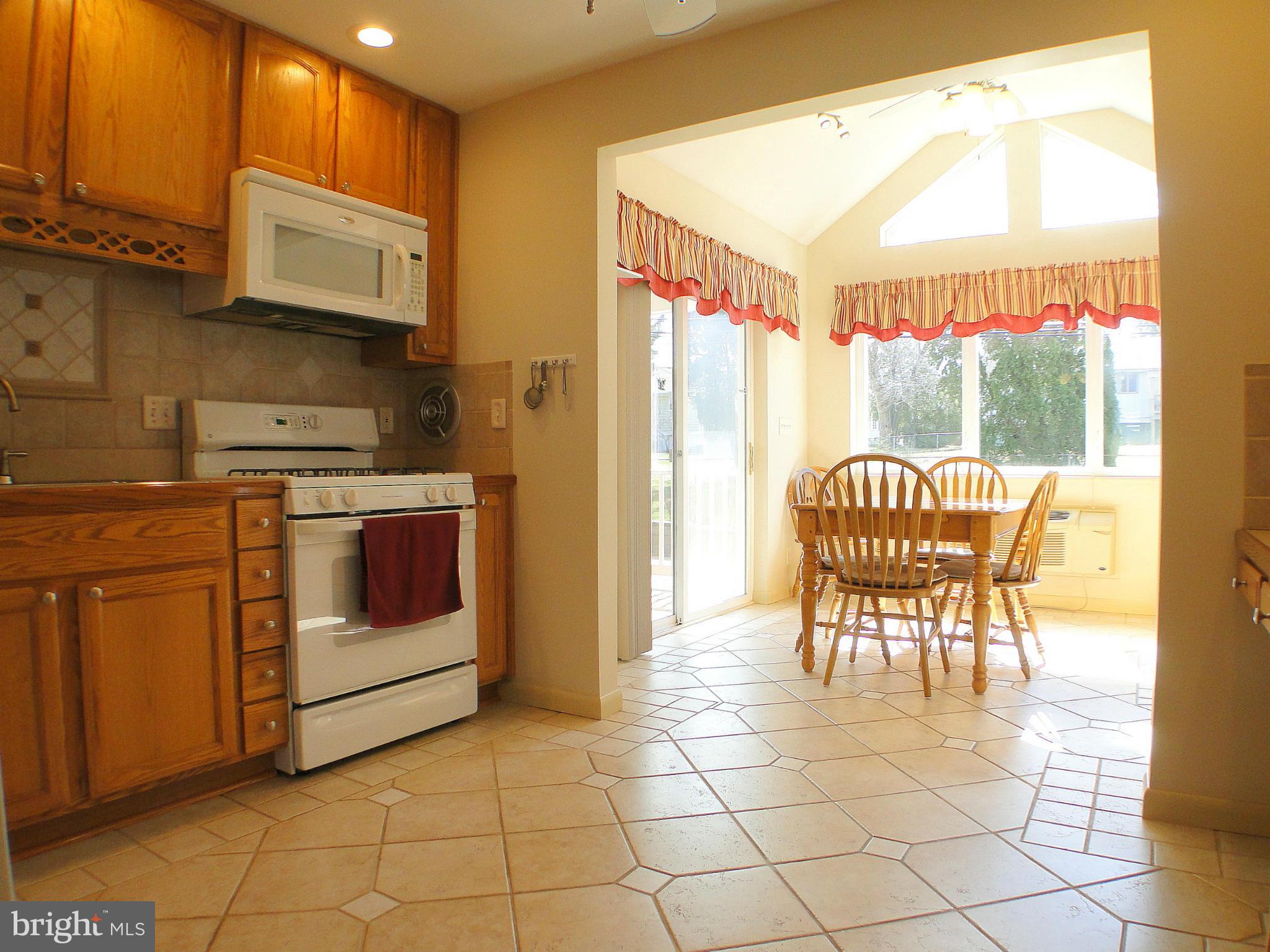 SUBURBIA - Residential