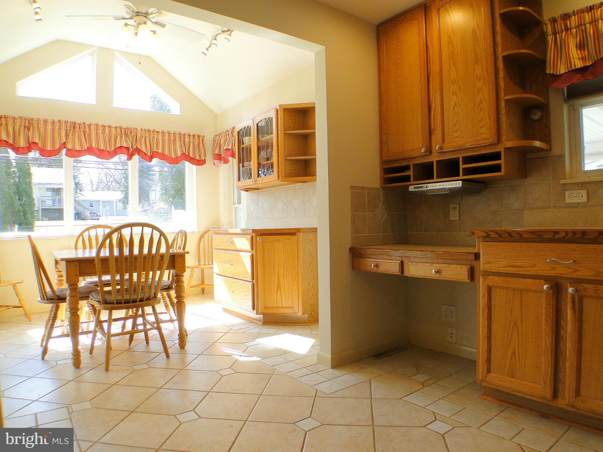 SUBURBIA - Residential