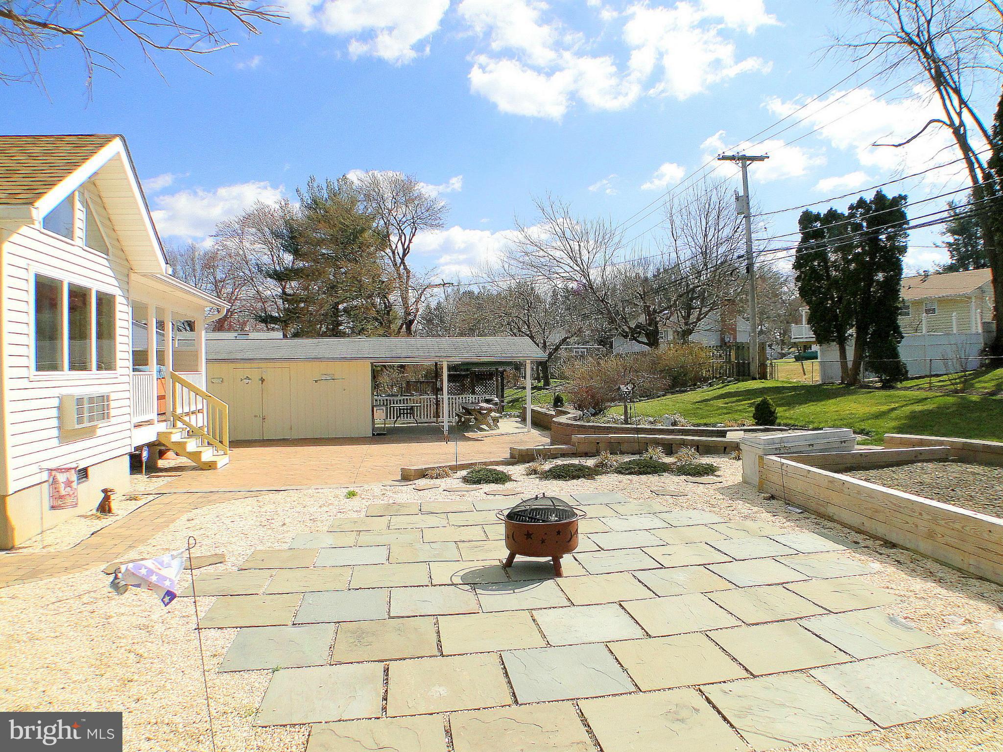 SUBURBIA - Residential