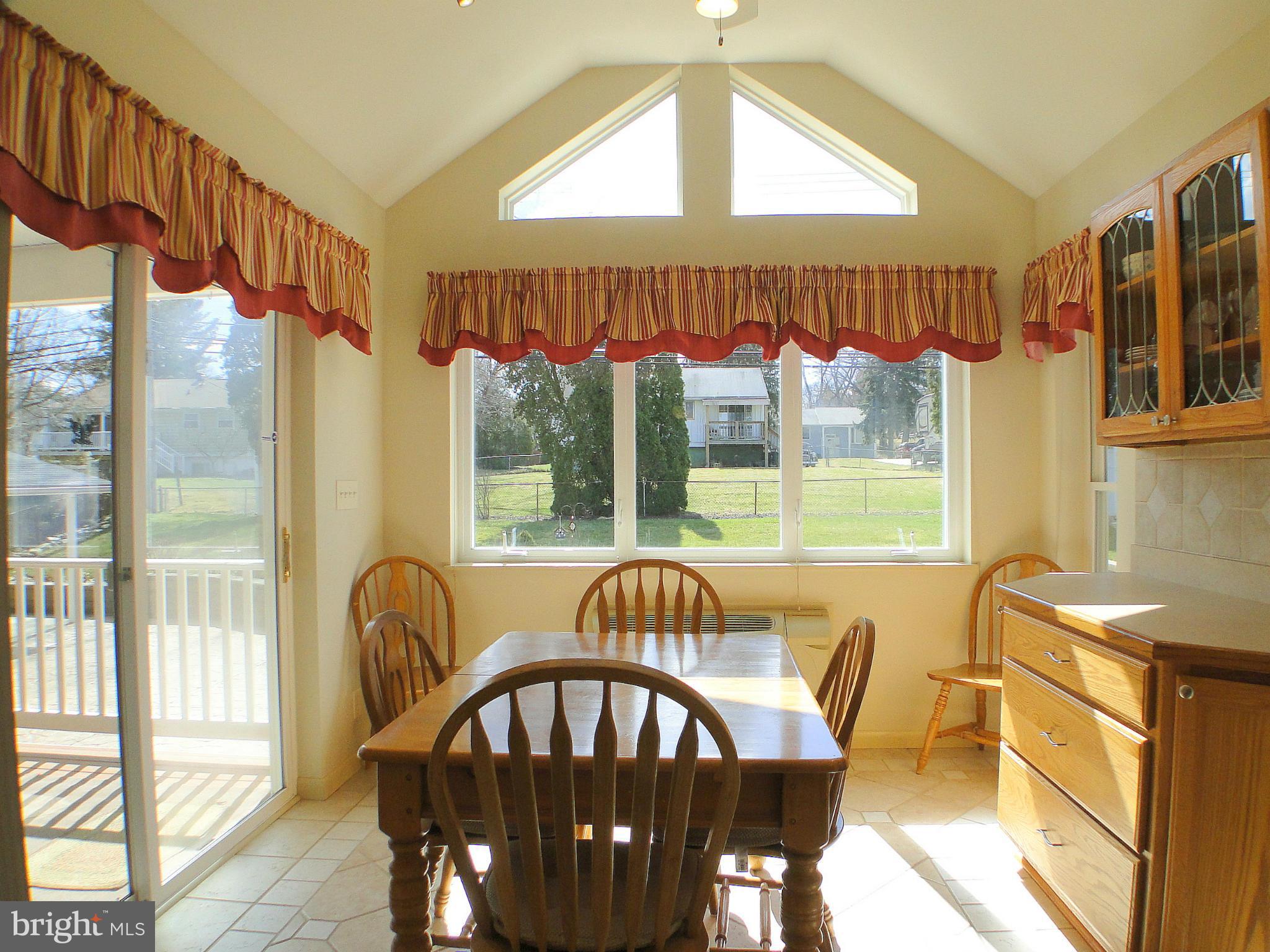 SUBURBIA - Residential