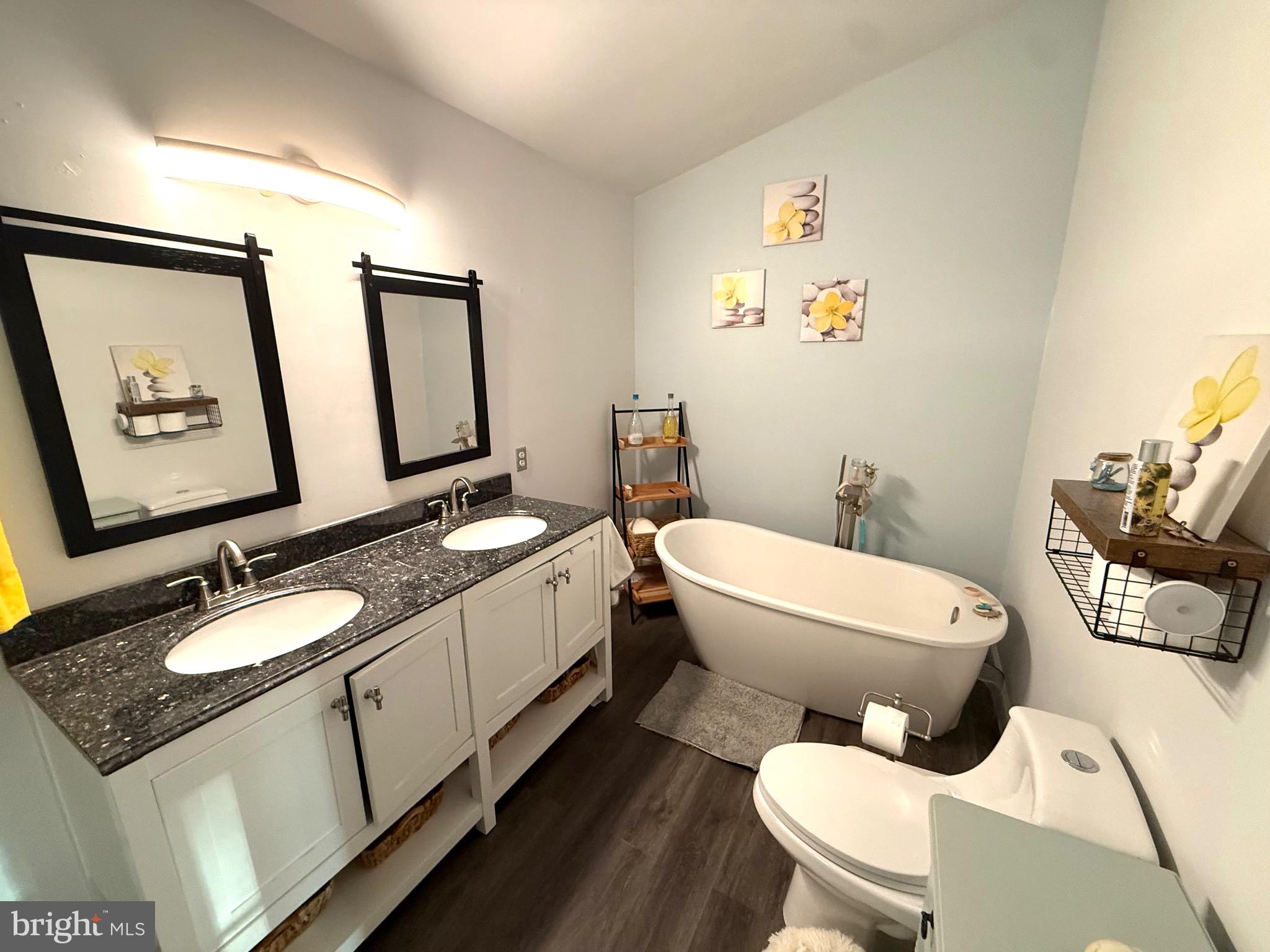 PINE VALLEY FARMS - Residential