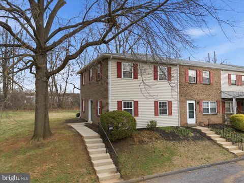 Condo For Sale - 1332 Blue Jay Drive<br/> Lancaster County, LANCASTER, PA 17601
