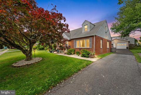 Photo of 478 Granite Terrace, SPRINGFIELD, PA 19064 (MLS # PADE2116068)
