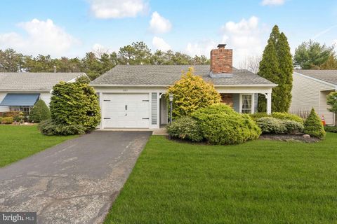 883 WESTMINSTER DRIVE N SOUTHAMPTON NJ 08088