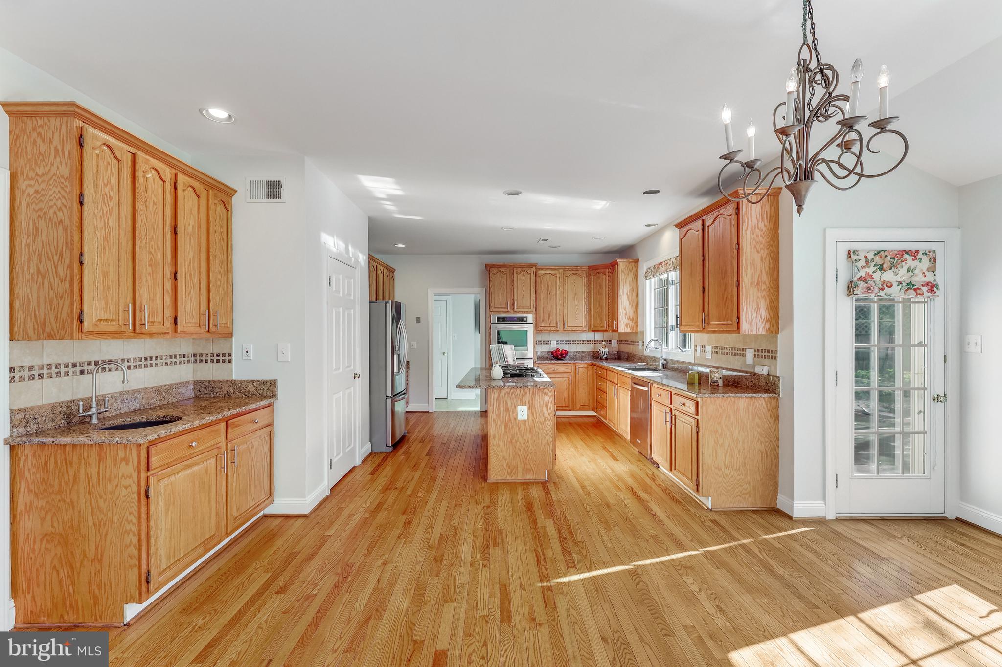 CRIPPENS CORNER - Residential