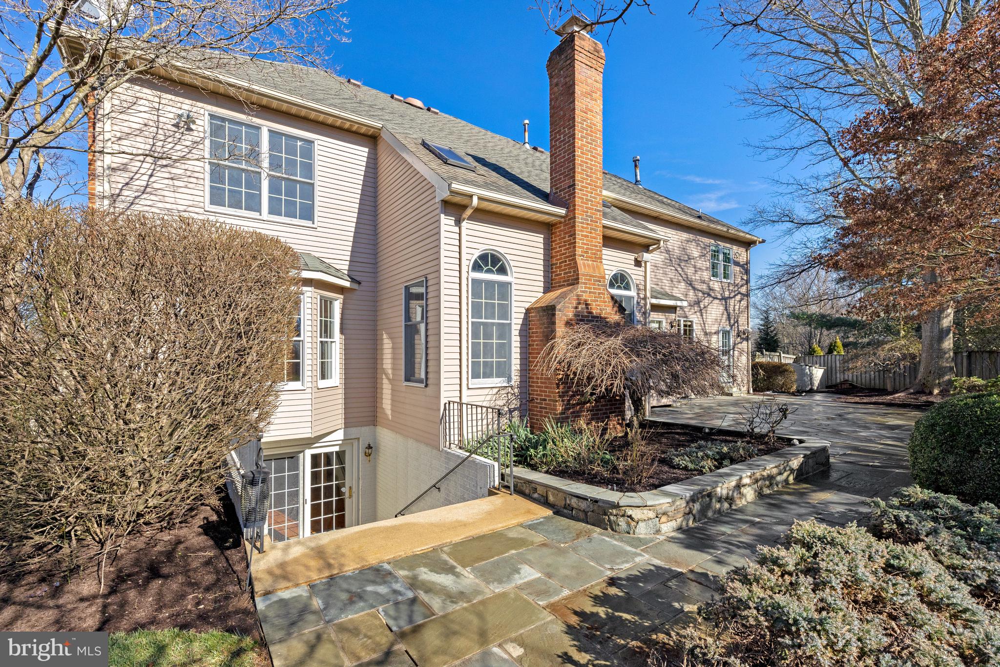 CRIPPENS CORNER - Residential