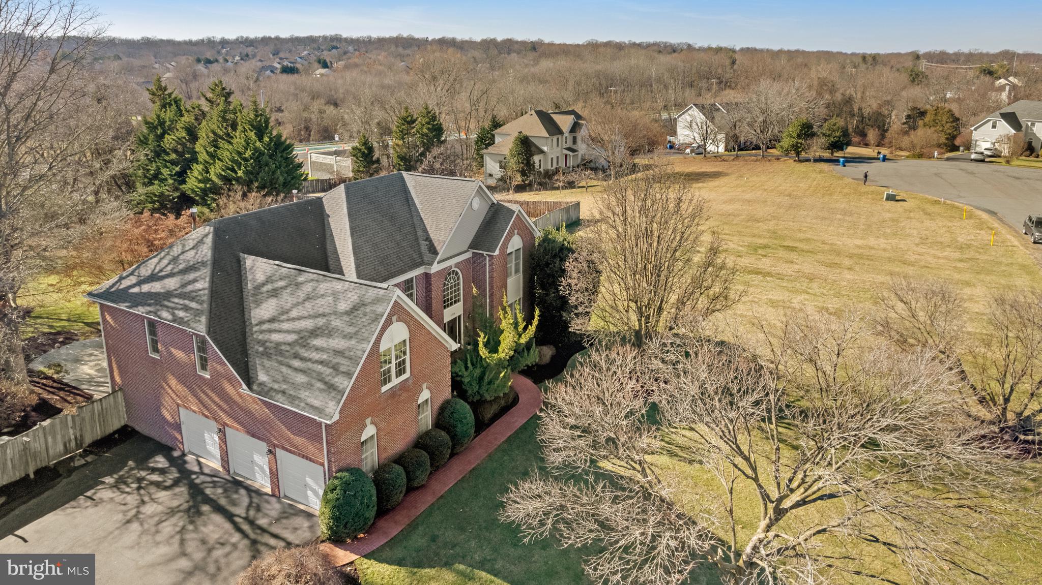 CRIPPENS CORNER - Residential