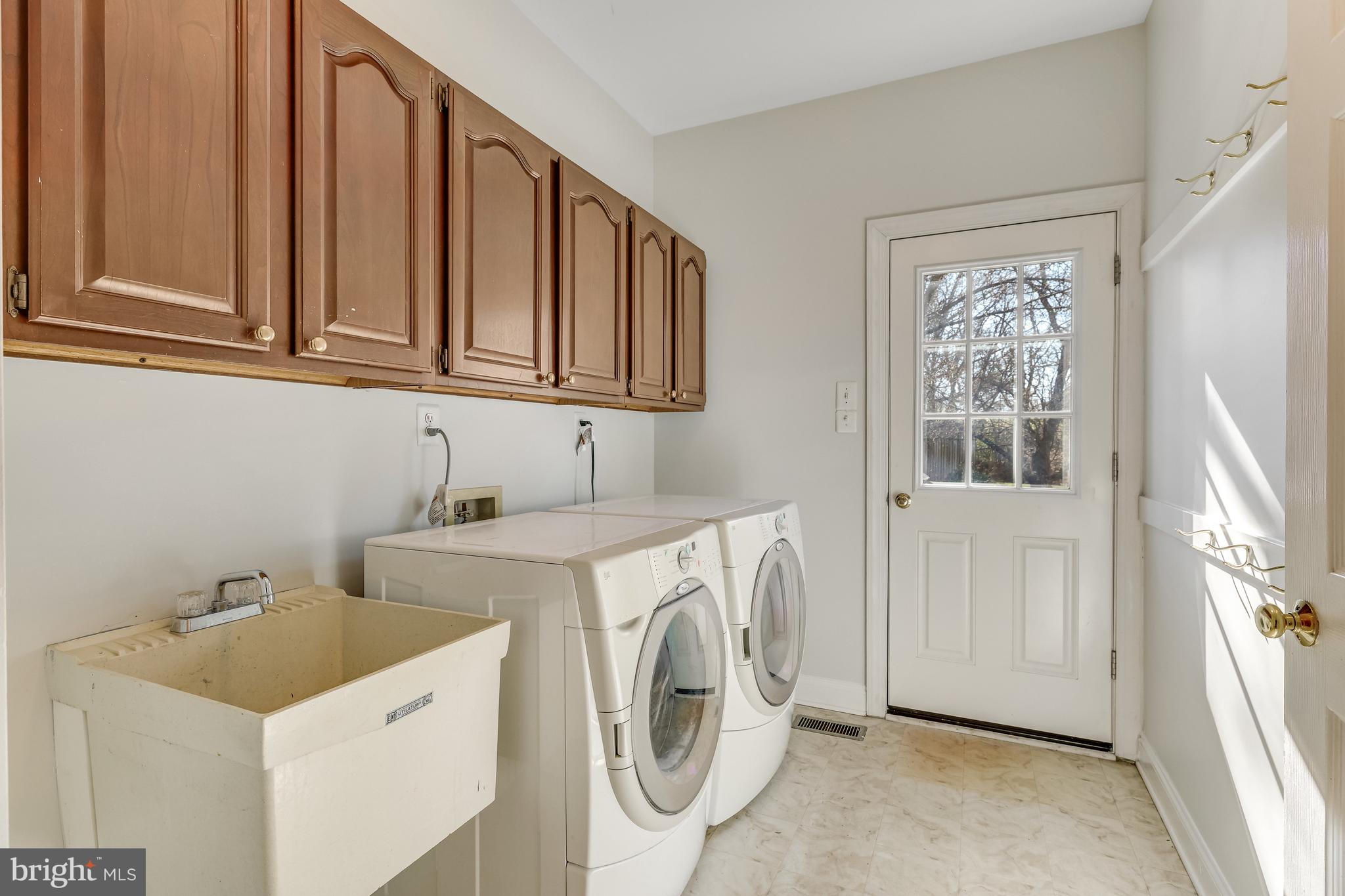 CRIPPENS CORNER - Residential