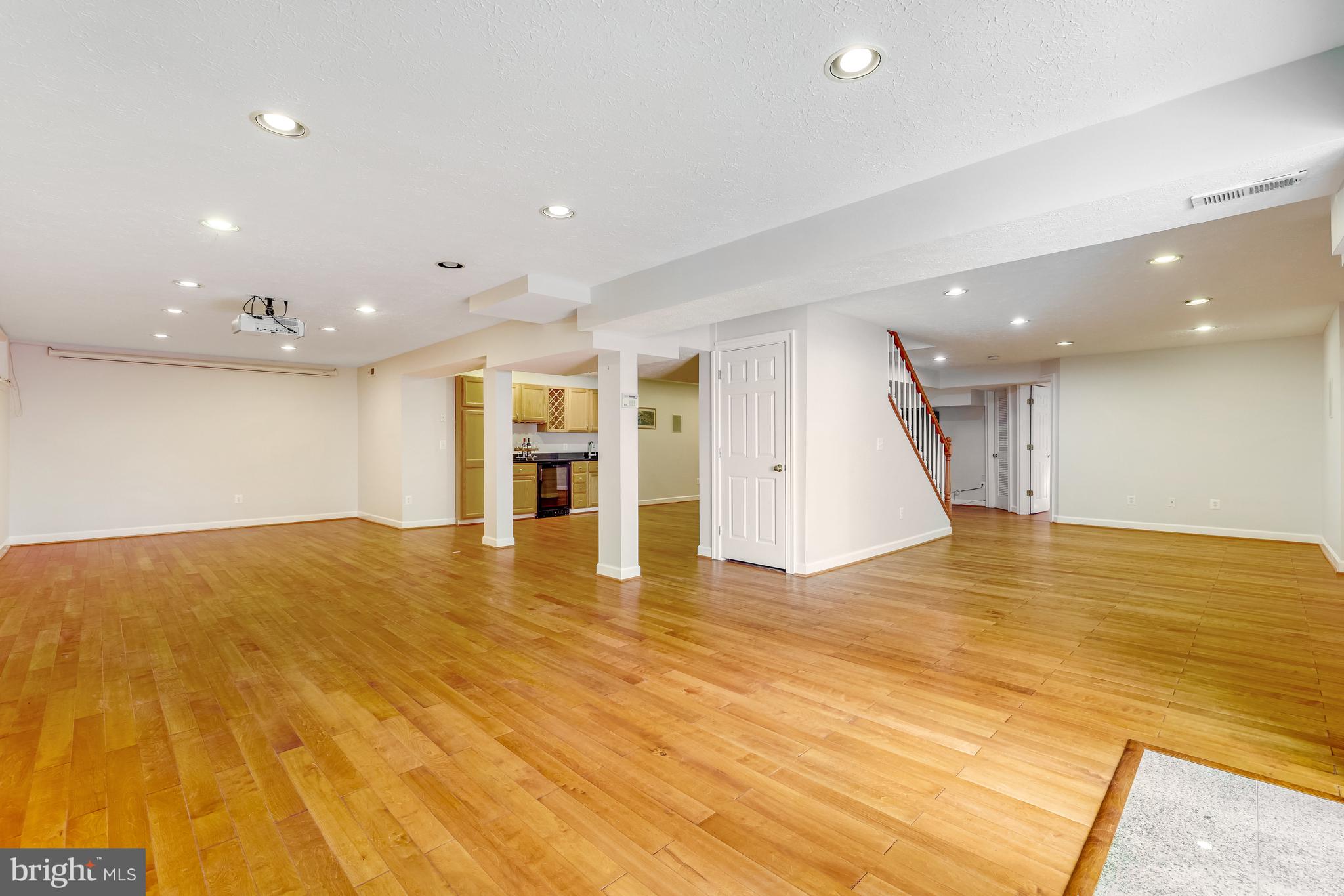 CRIPPENS CORNER - Residential