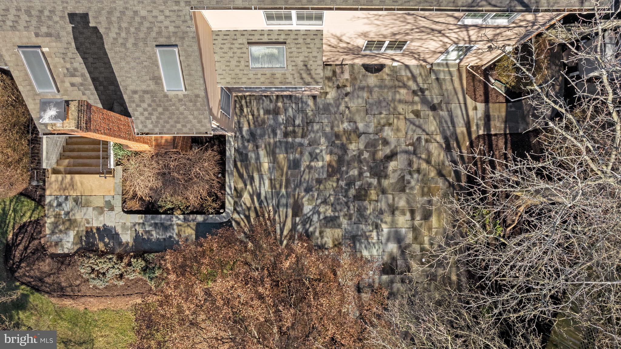 CRIPPENS CORNER - Residential