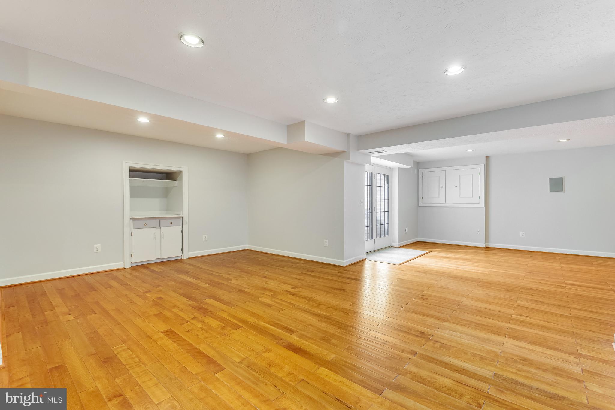 CRIPPENS CORNER - Residential