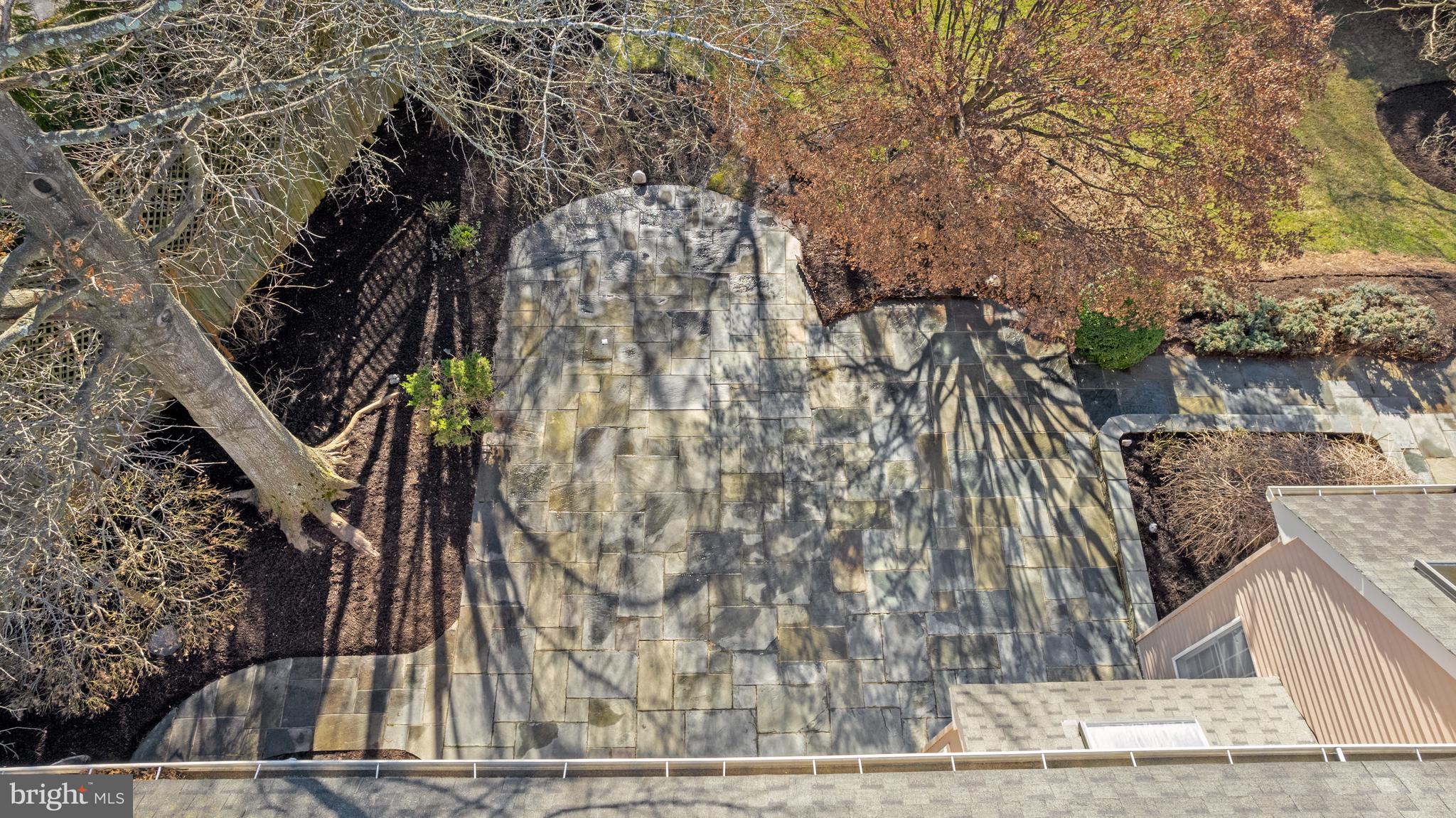 CRIPPENS CORNER - Residential