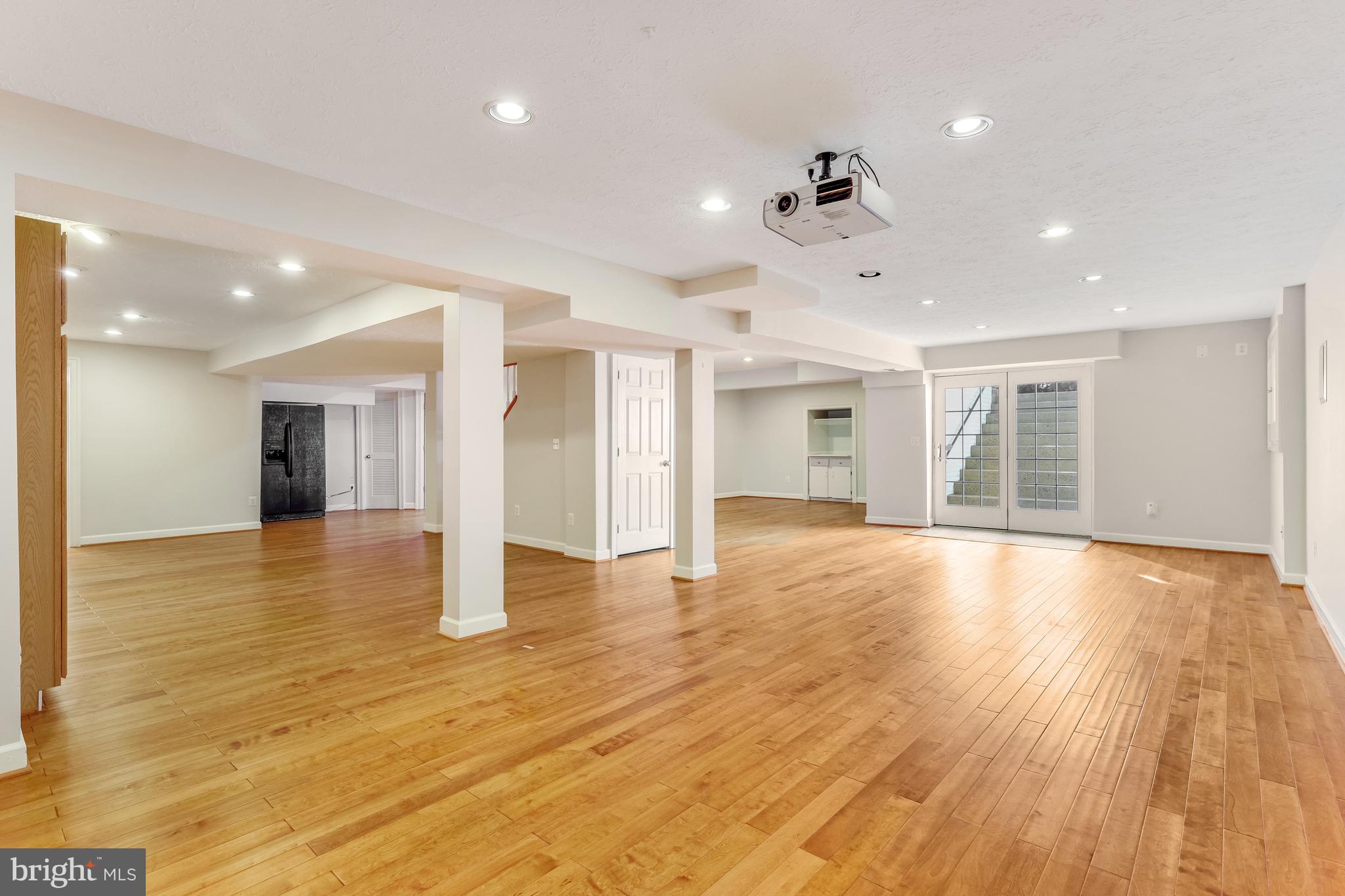 CRIPPENS CORNER - Residential