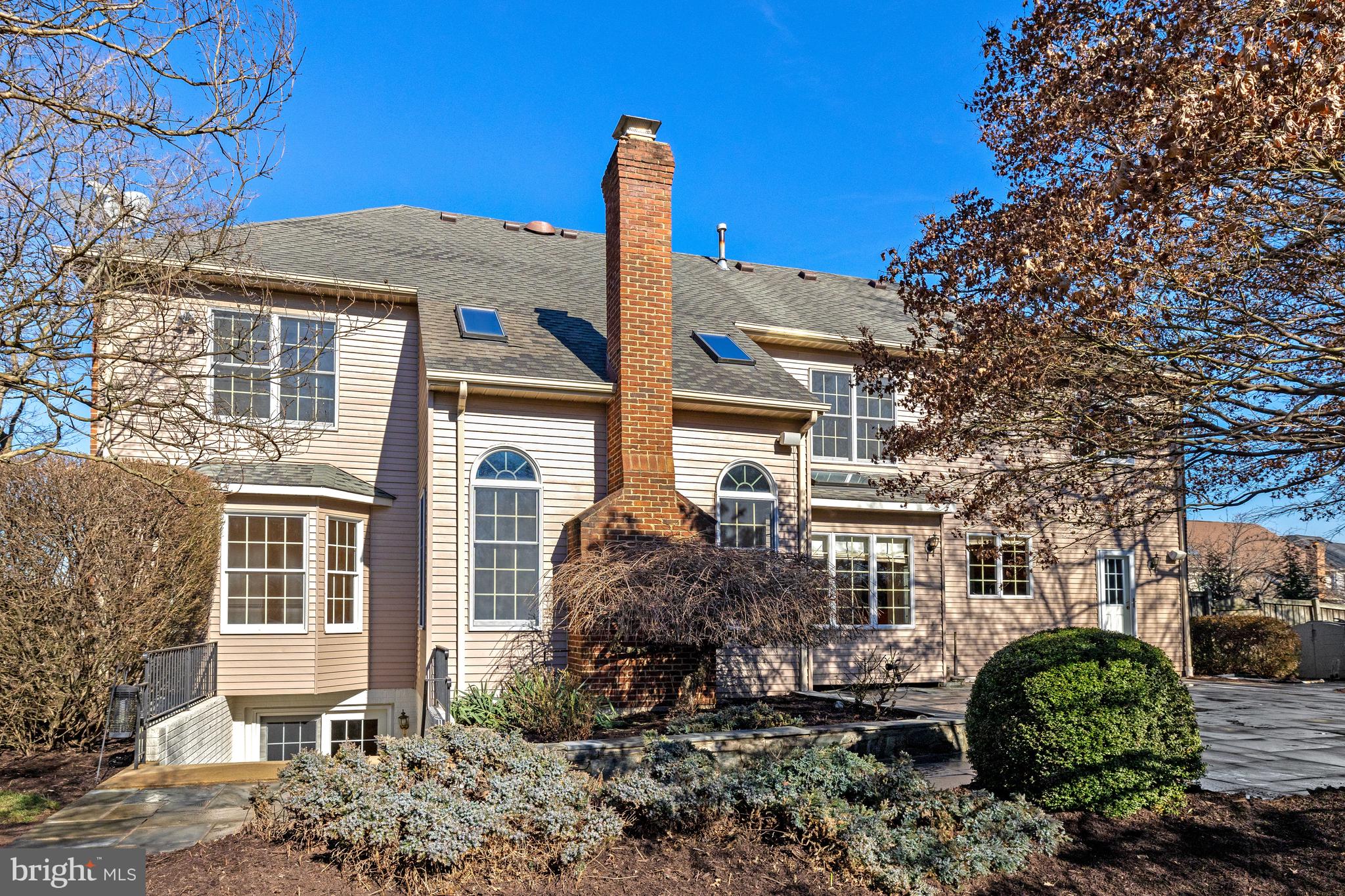 CRIPPENS CORNER - Residential