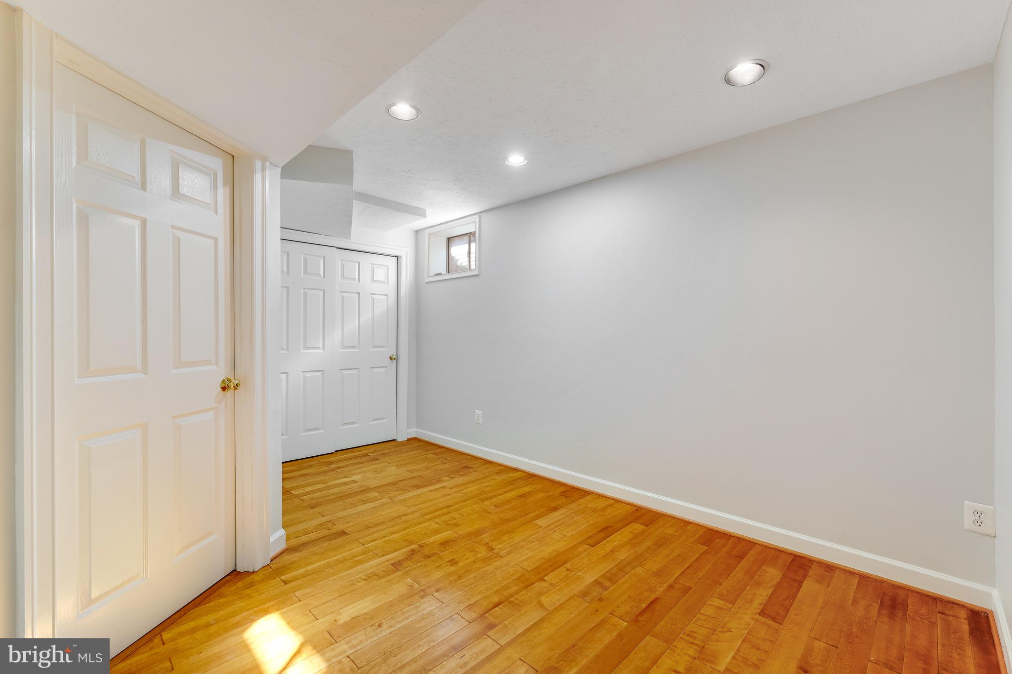 CRIPPENS CORNER - Residential