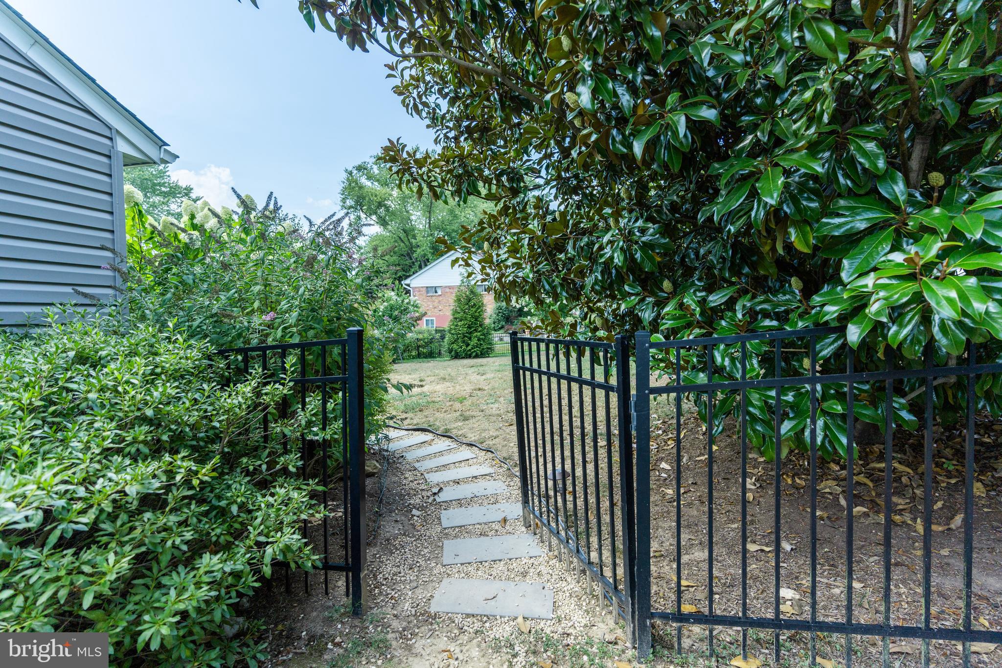 RIDGEVIEW - Residential Lease