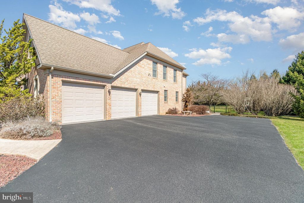 listing image 50