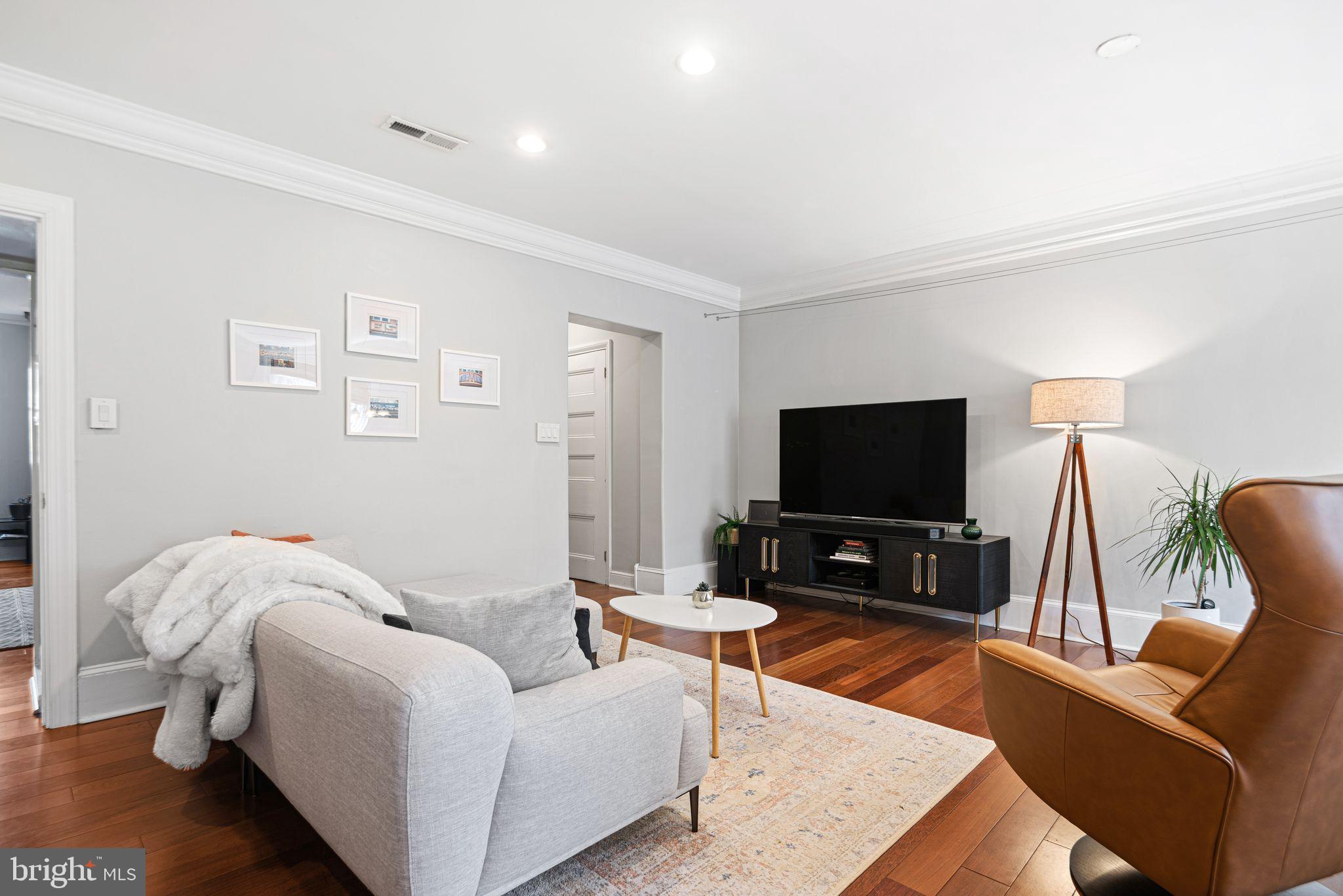 WASHINGTON SQ WEST - Residential