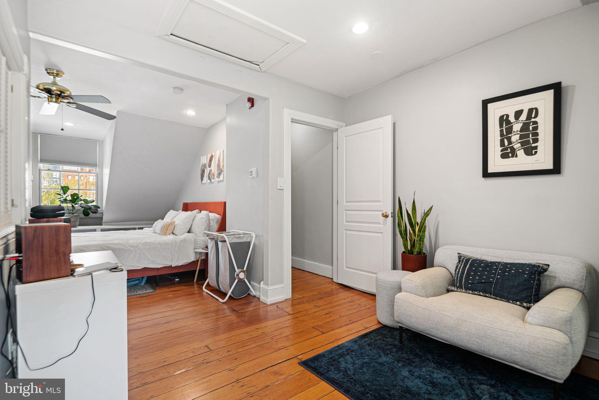 WASHINGTON SQ WEST - Residential