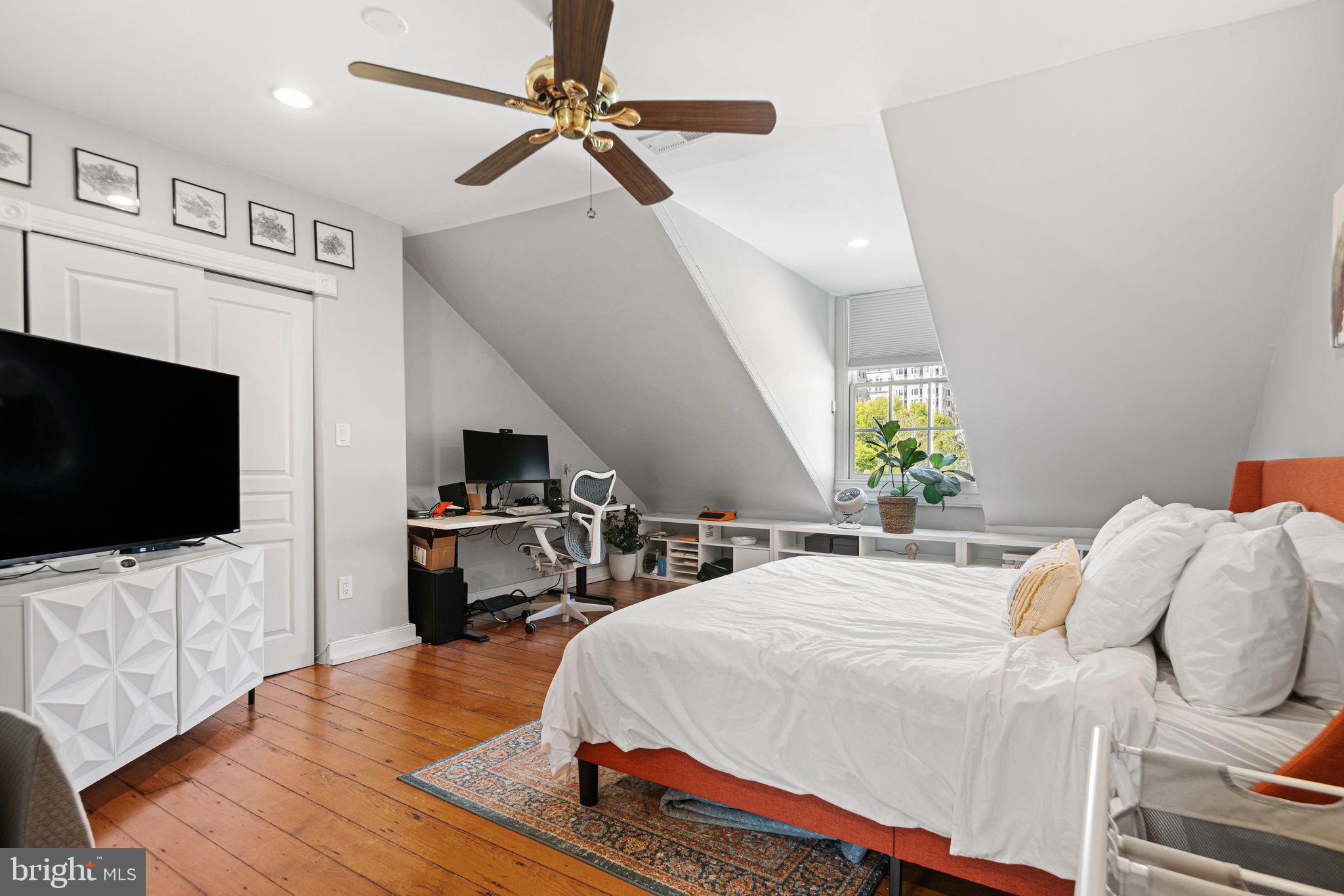 WASHINGTON SQ WEST - Residential
