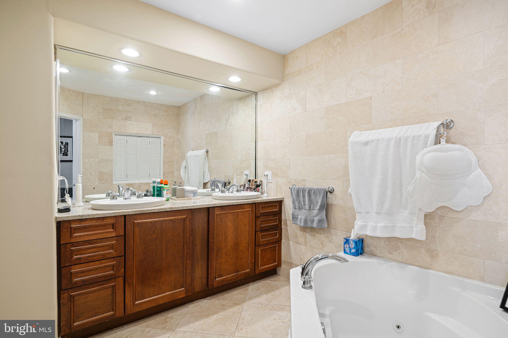 WASHINGTON SQ WEST - Residential