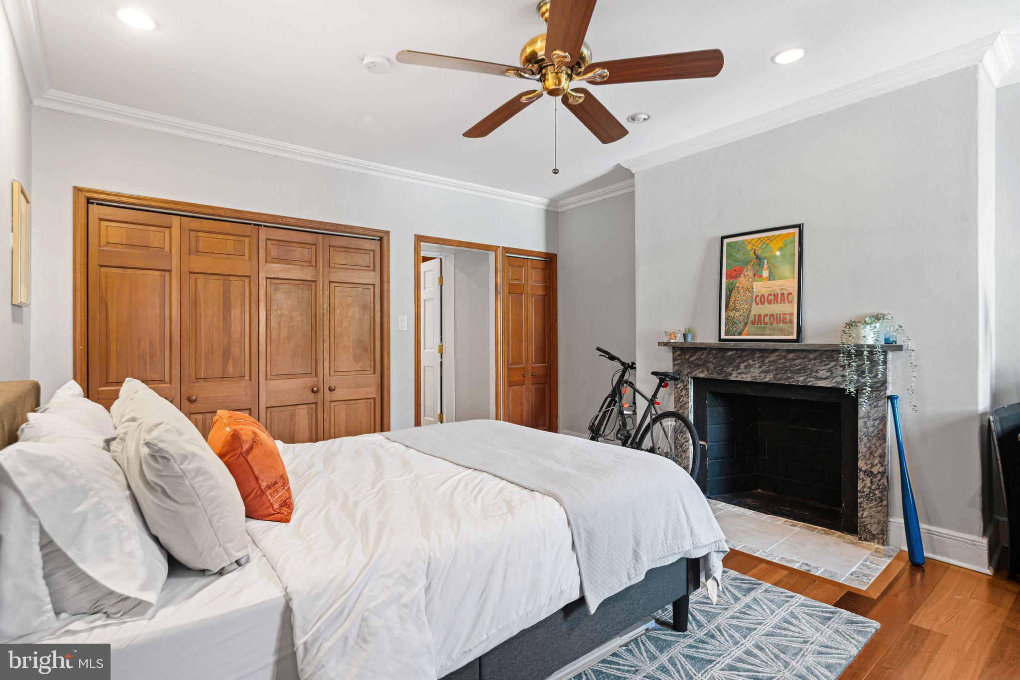 WASHINGTON SQ WEST - Residential