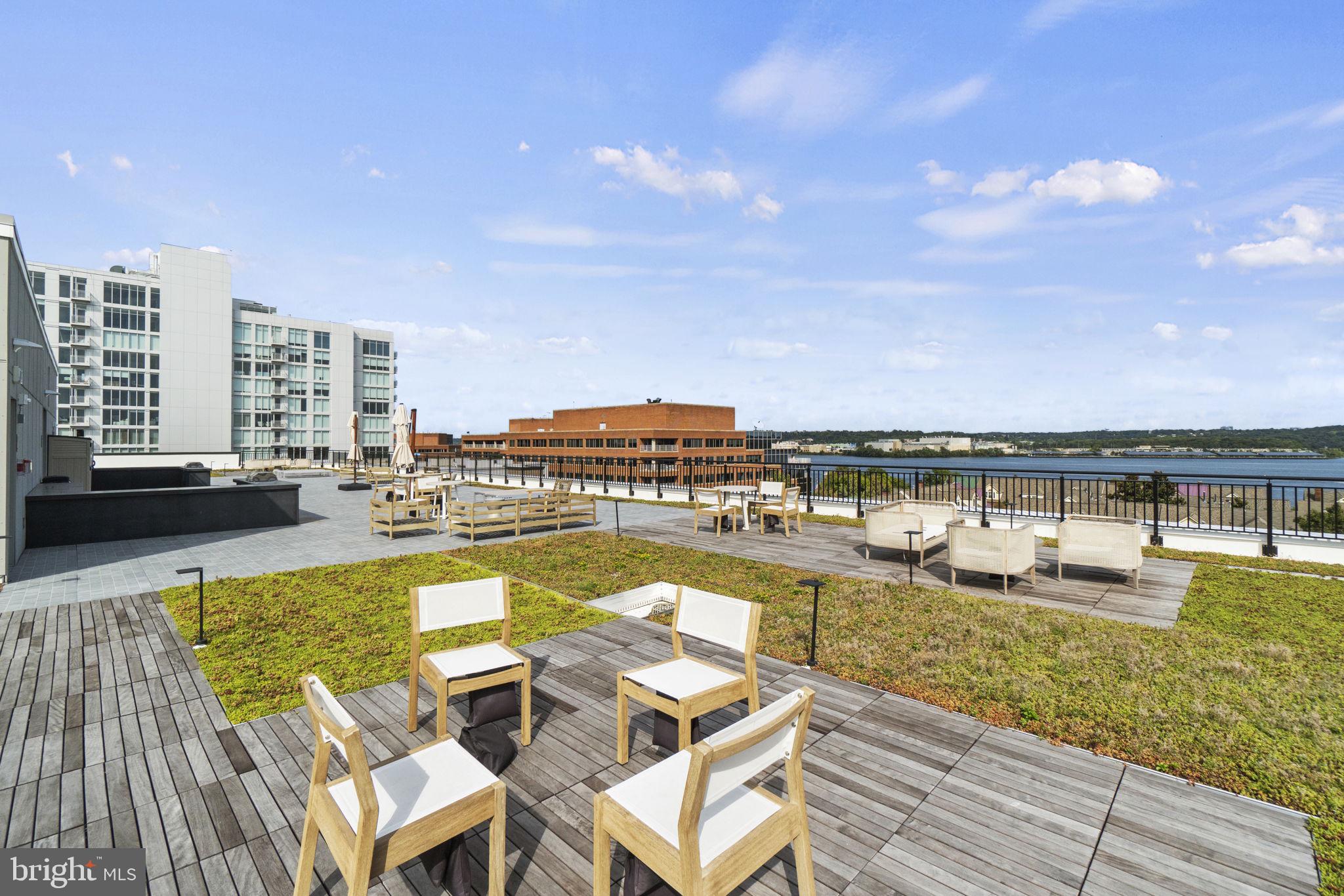 OLD TOWN ALEXANDRIA - Residential Lease