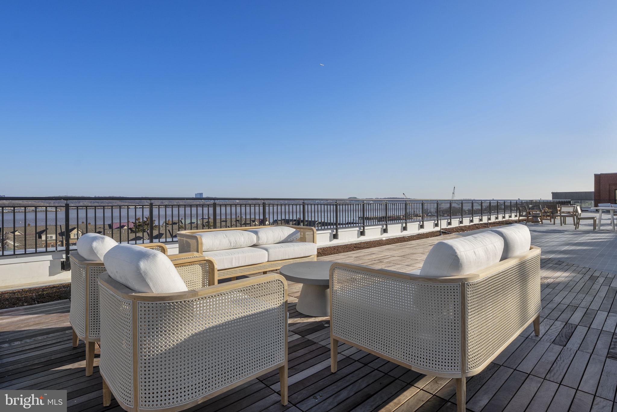 OLD TOWN ALEXANDRIA - Residential Lease