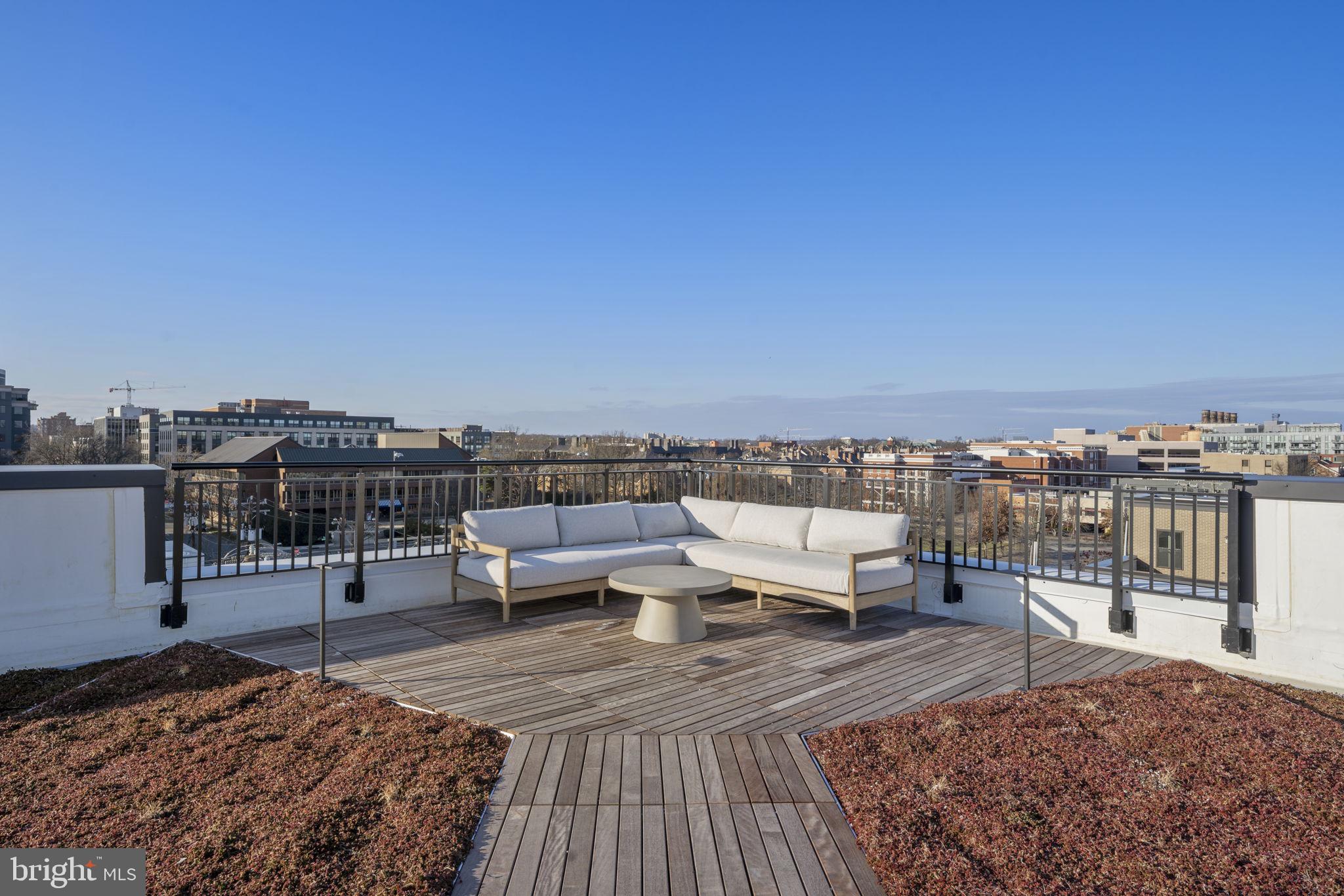 OLD TOWN ALEXANDRIA - Residential Lease