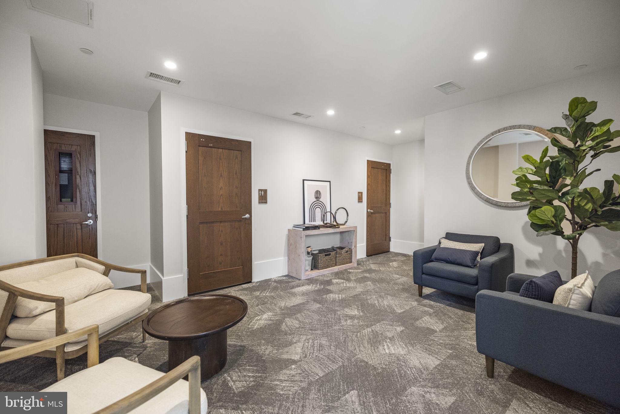 OLD TOWN ALEXANDRIA - Residential Lease