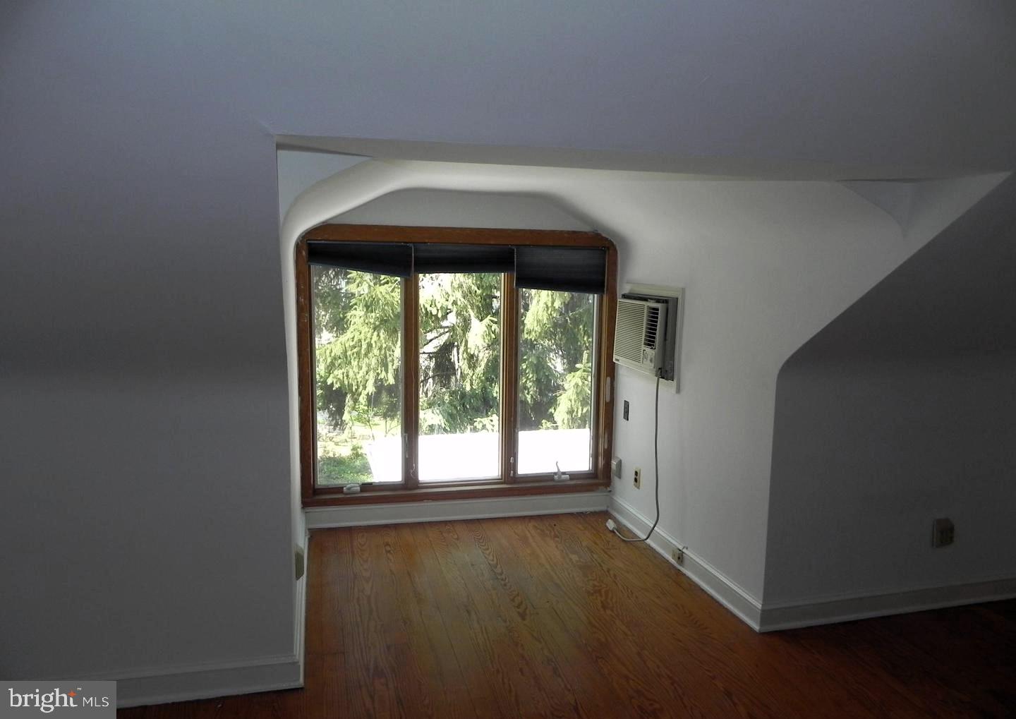 CLARENDON - Residential Lease