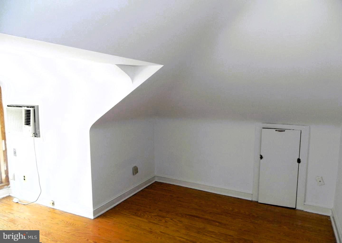 CLARENDON - Residential Lease